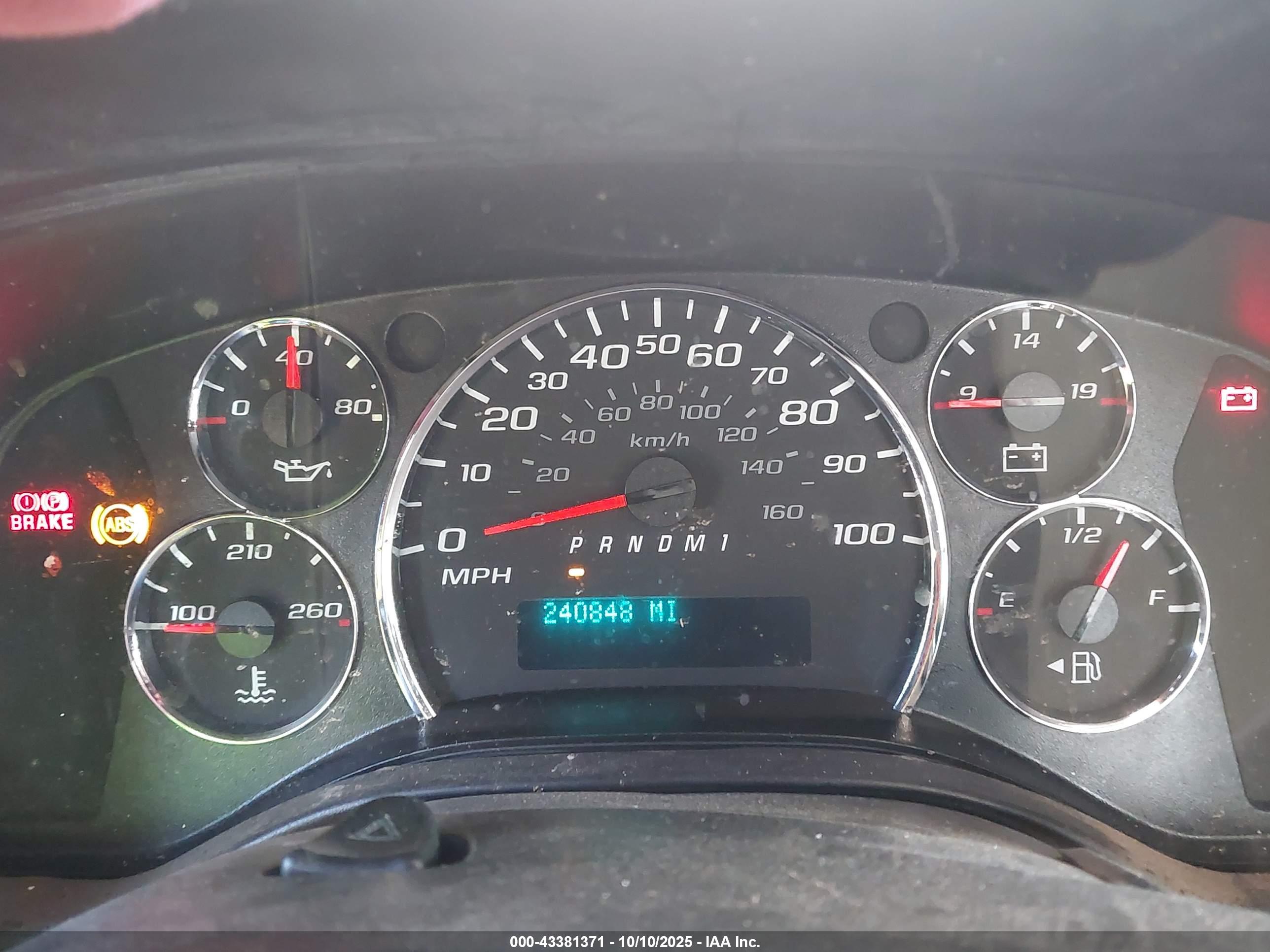 GMC SAVANA image 6