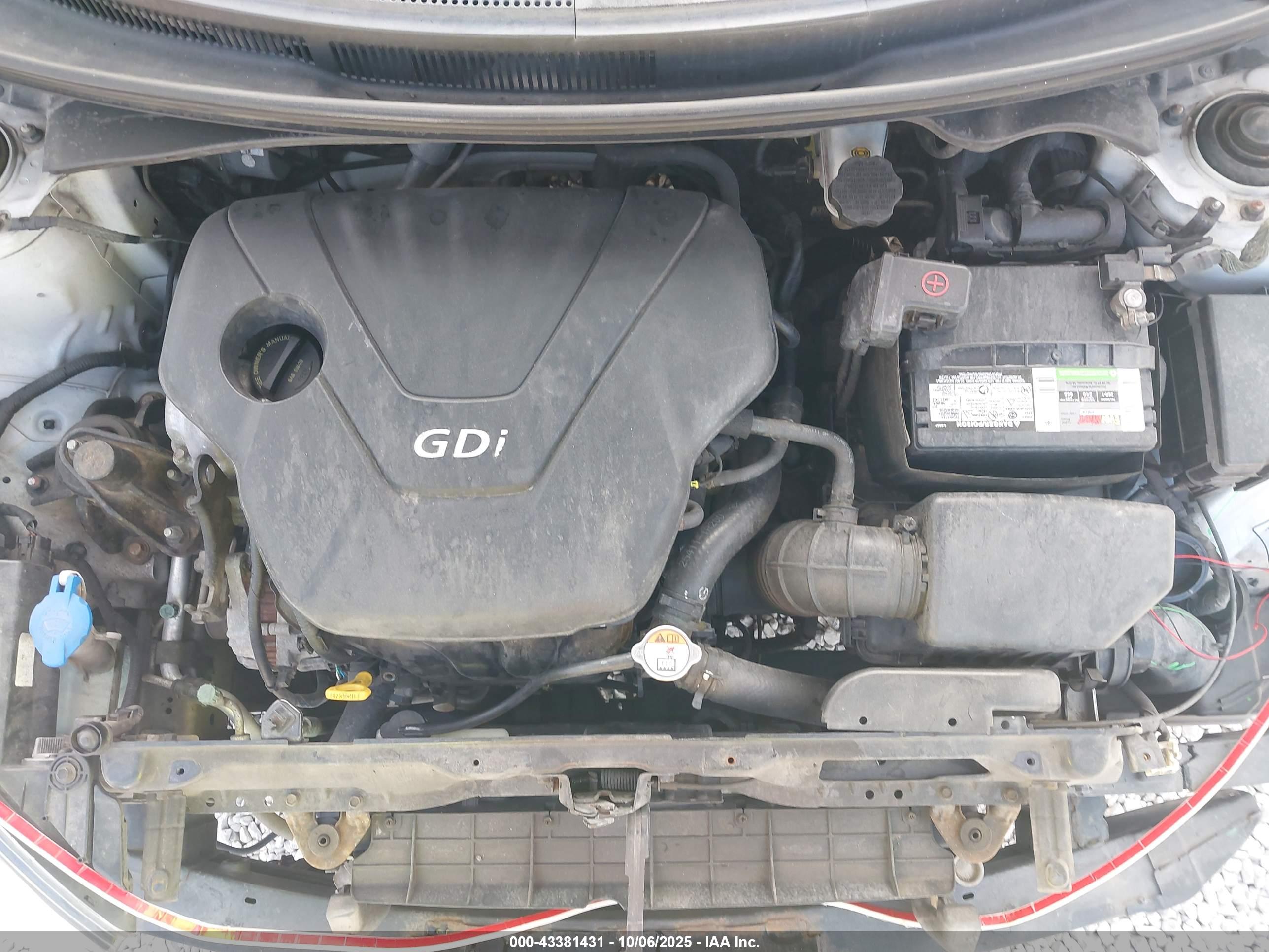 HYUNDAI VELOSTER image 10