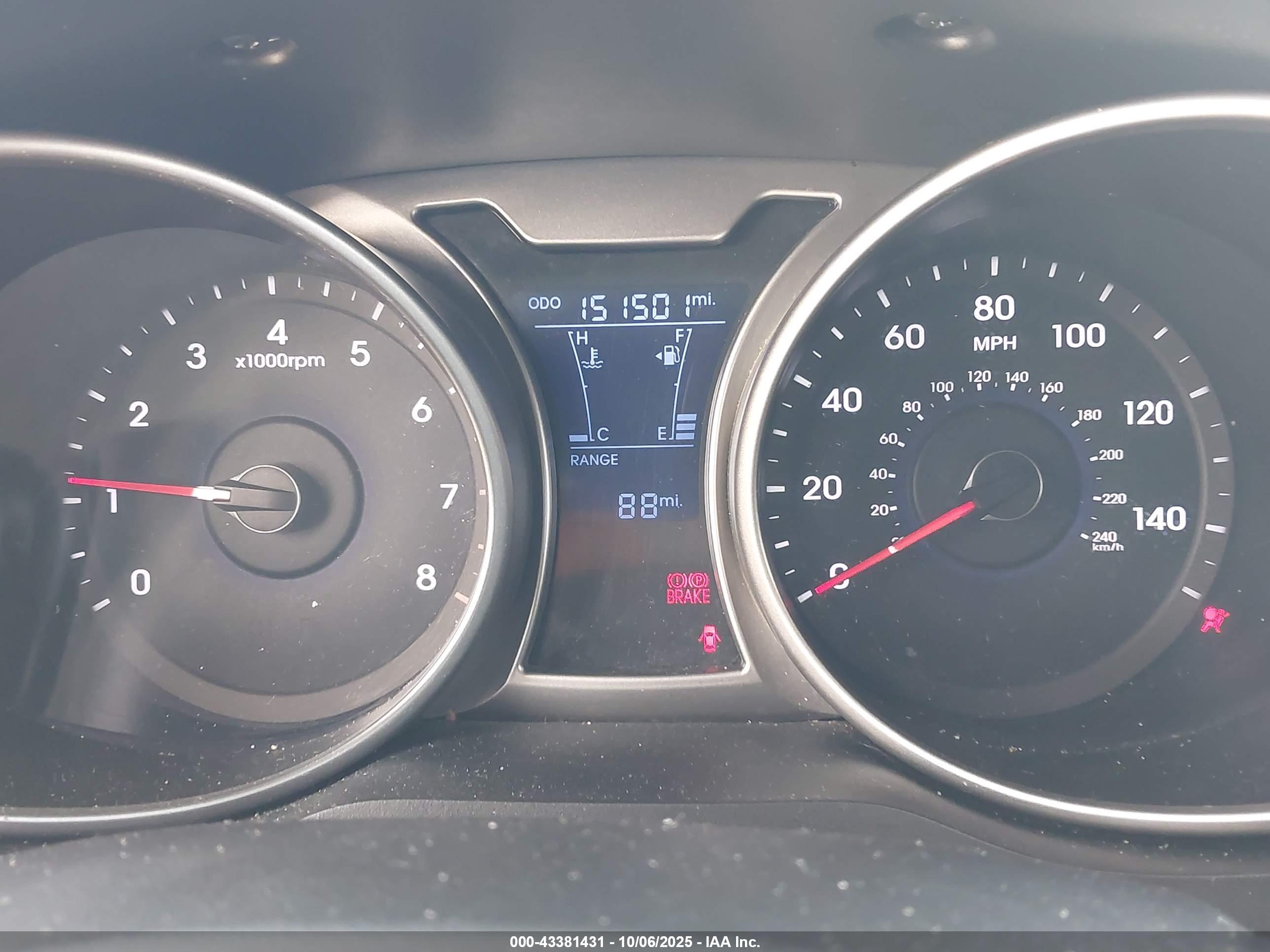 HYUNDAI VELOSTER image 7