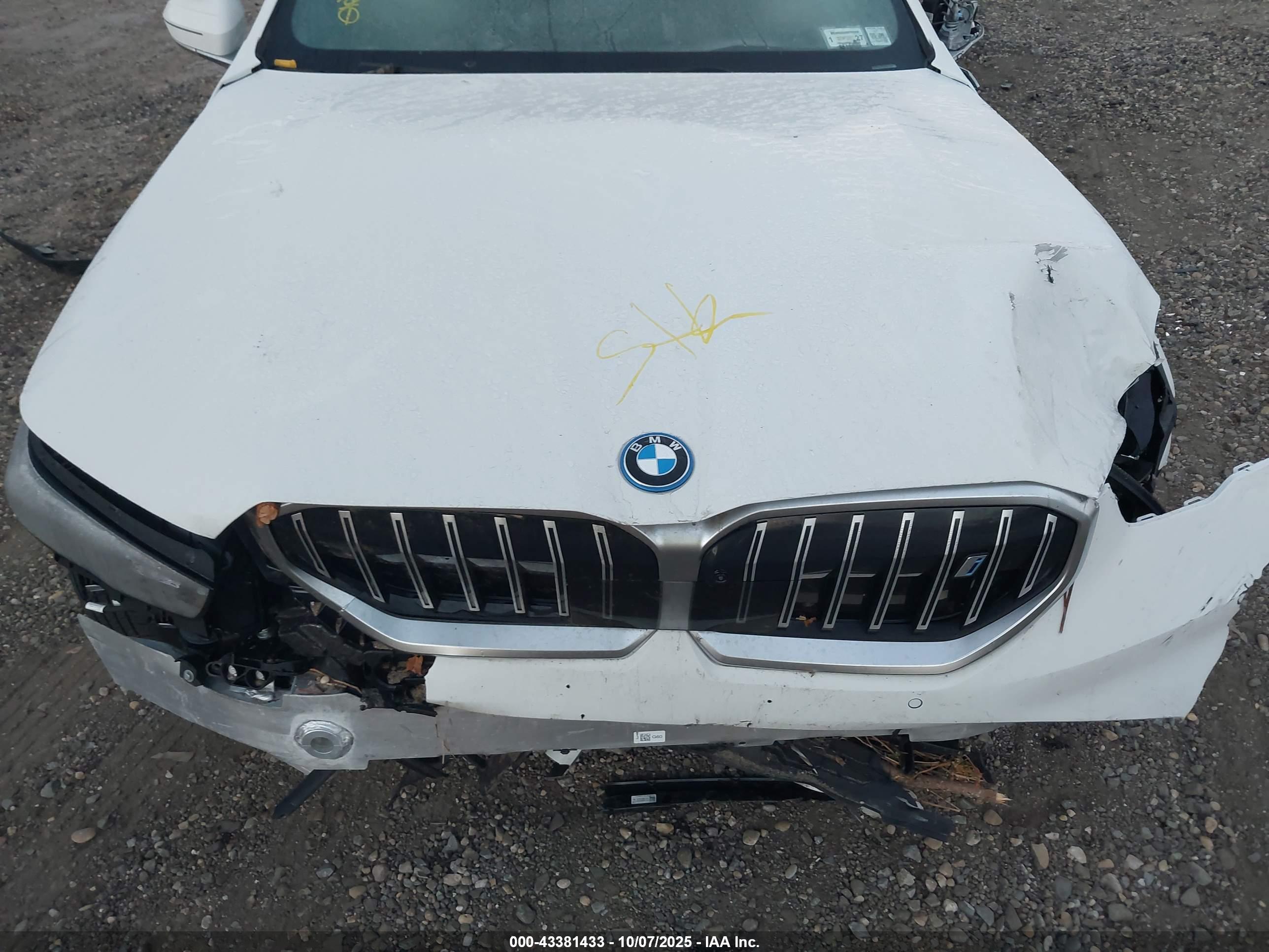 BMW I5 image 10