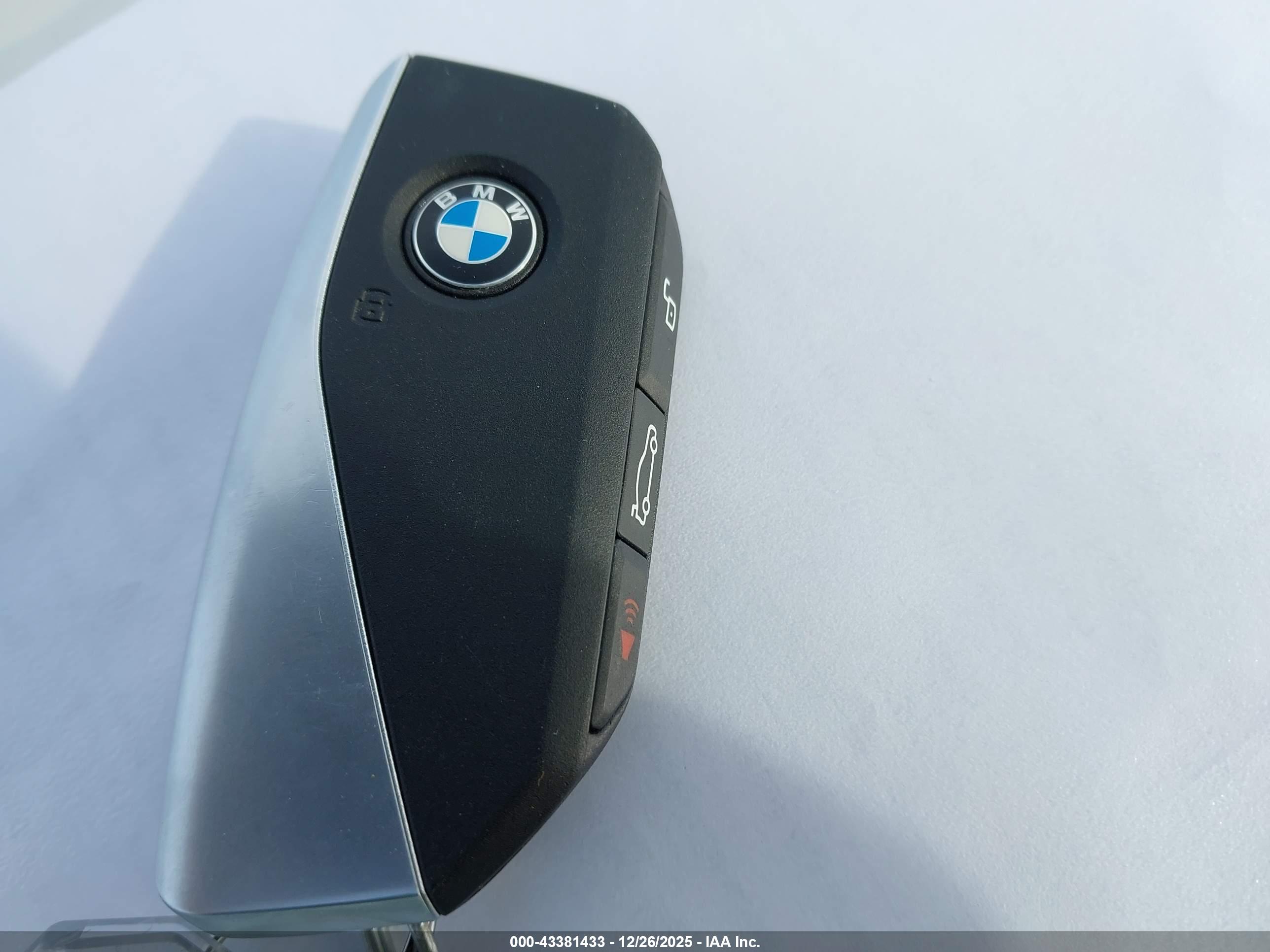 BMW I5 image 11
