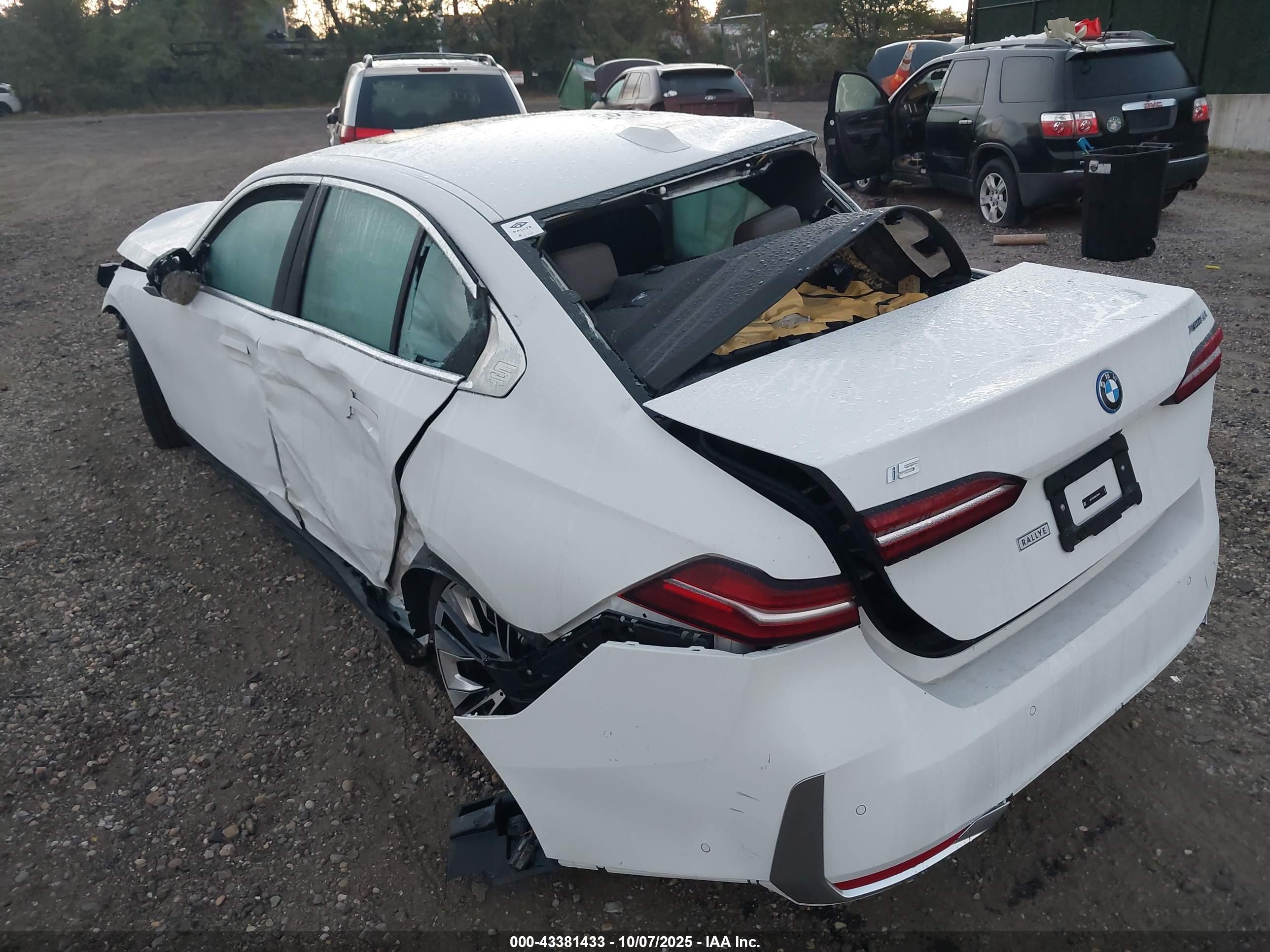 BMW I5 image 3
