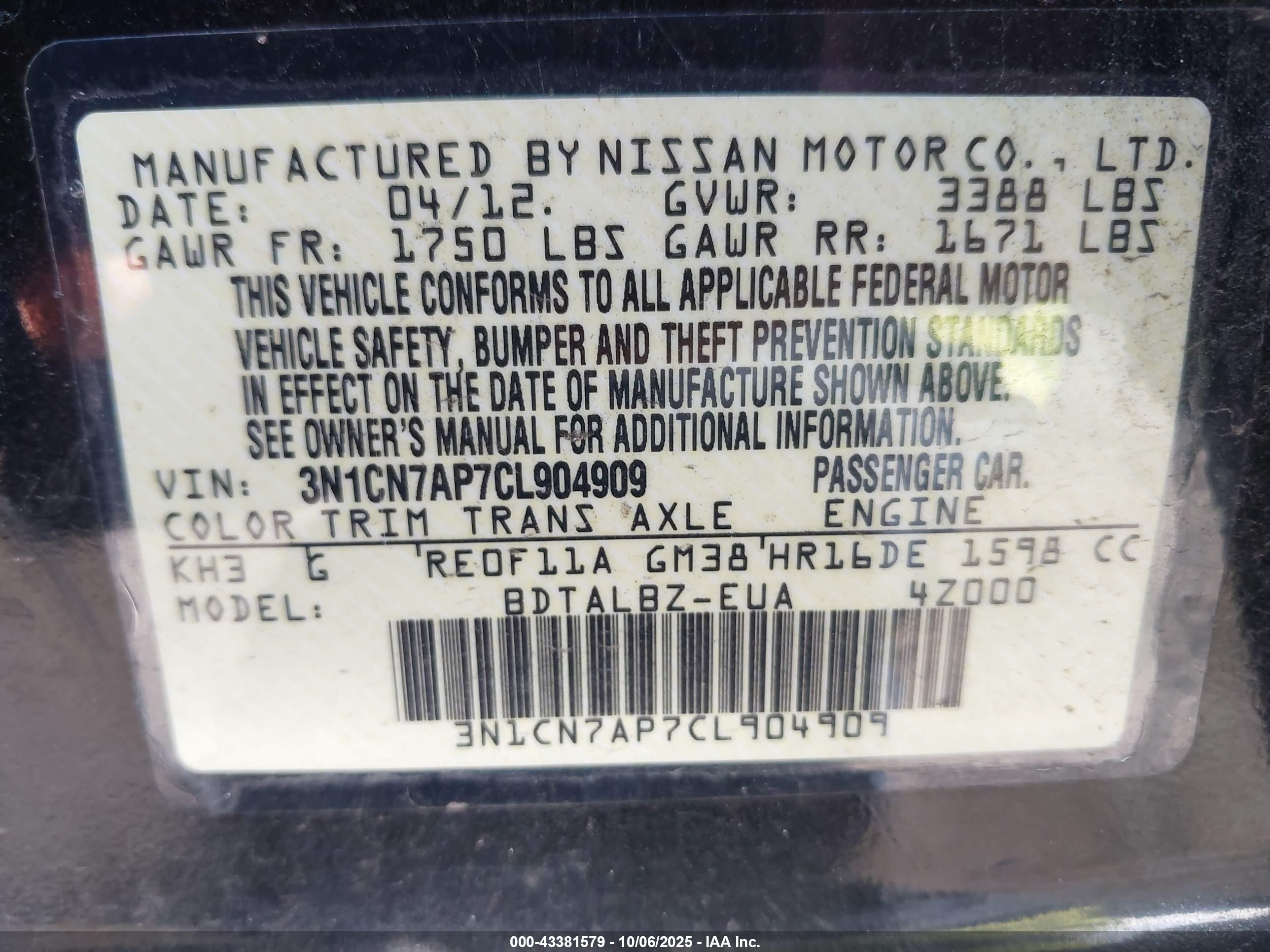NISSAN VERSA image 9