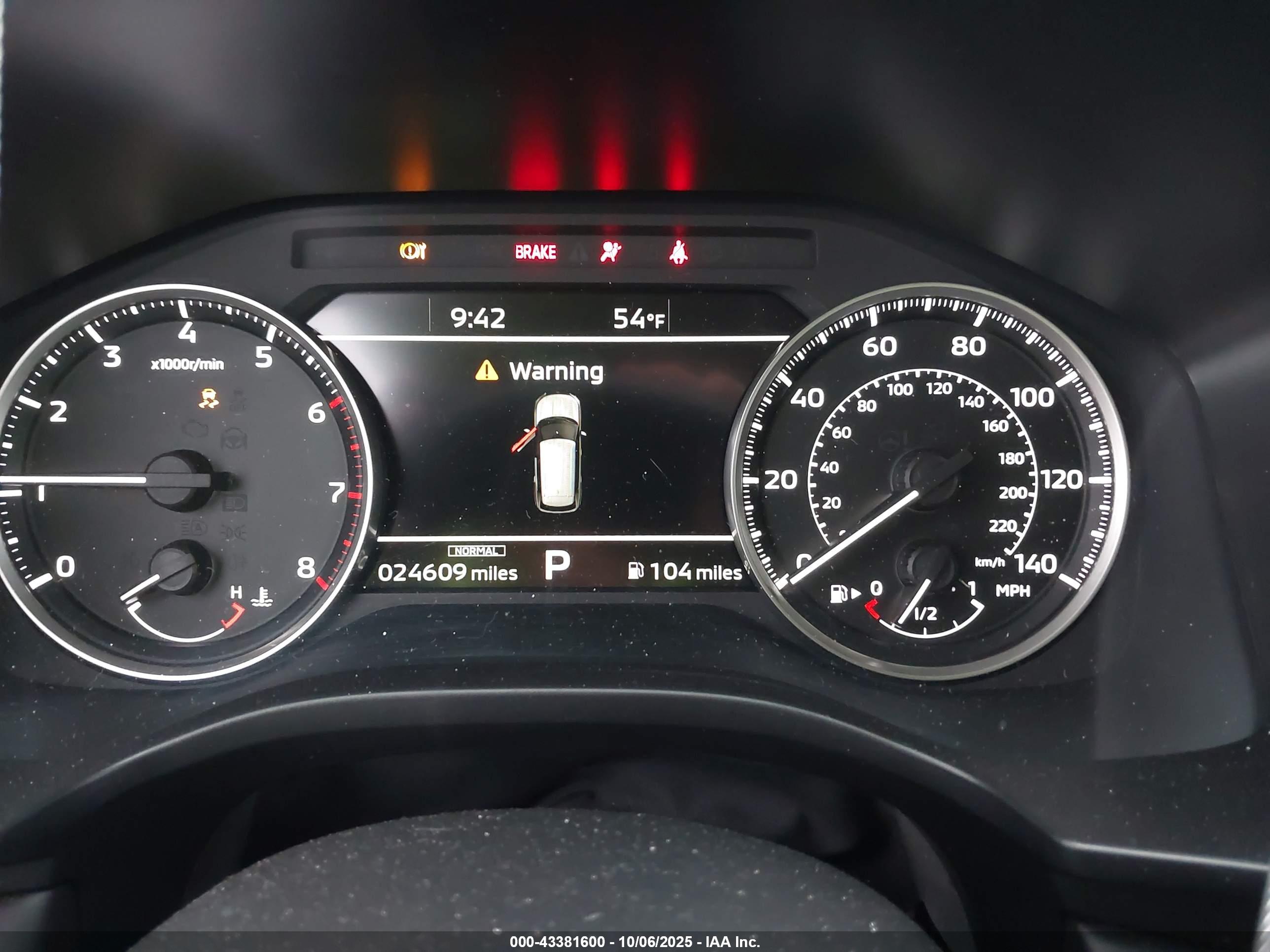 MITSUBISHI OUTLANDER image 7