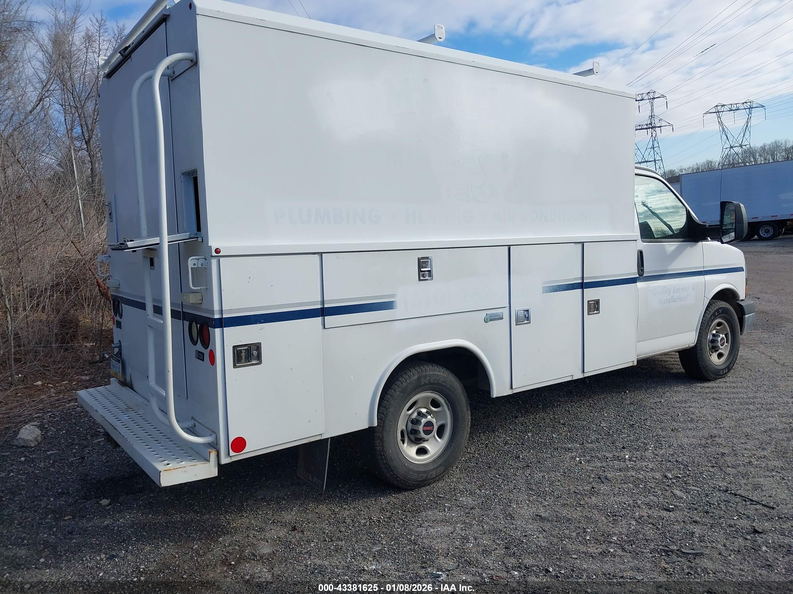 GMC SAVANA image 4