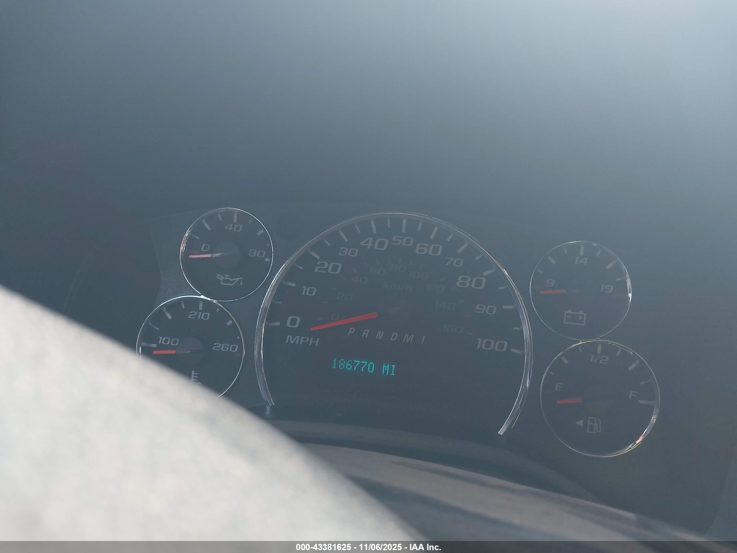 GMC SAVANA image 6