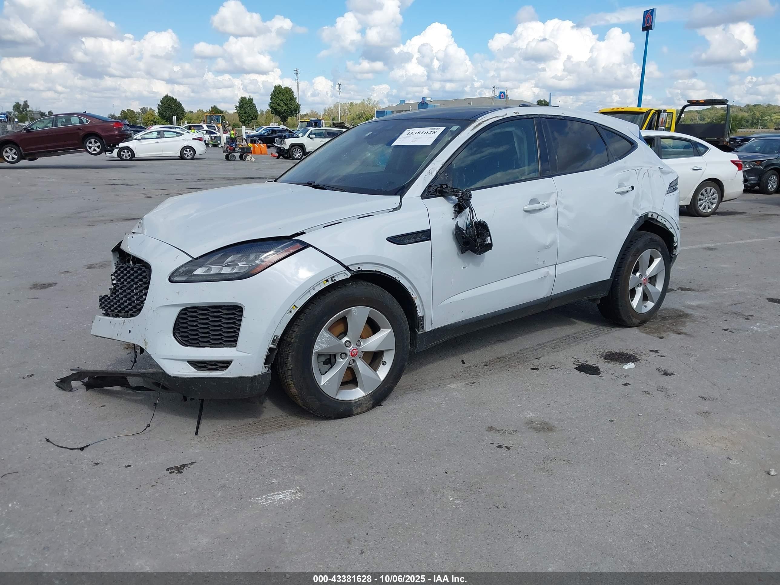 JAGUAR E-PACE image 2