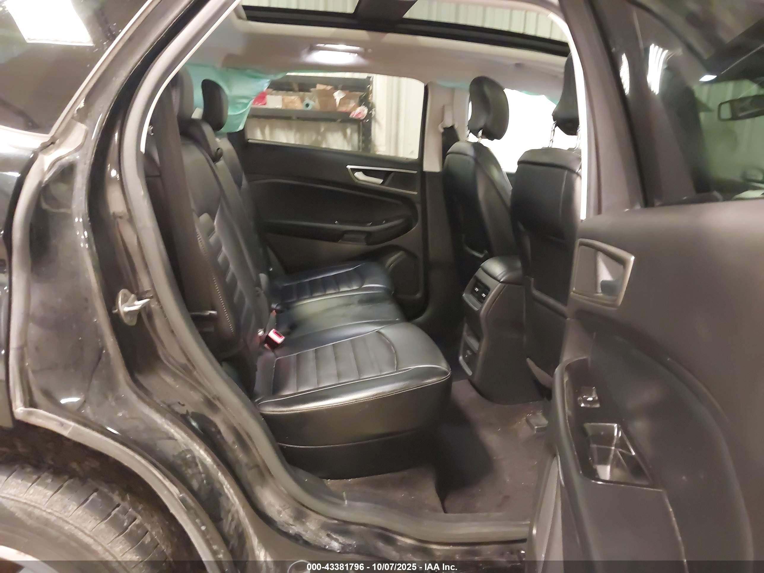 FORD EDGE image 8