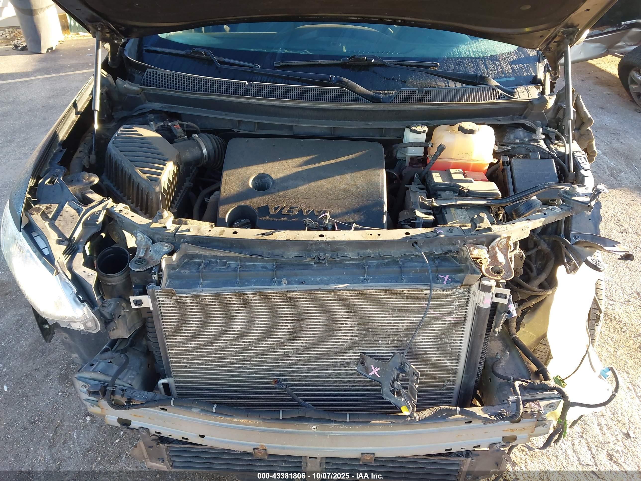 CHEVROLET TRAVERSE image 10