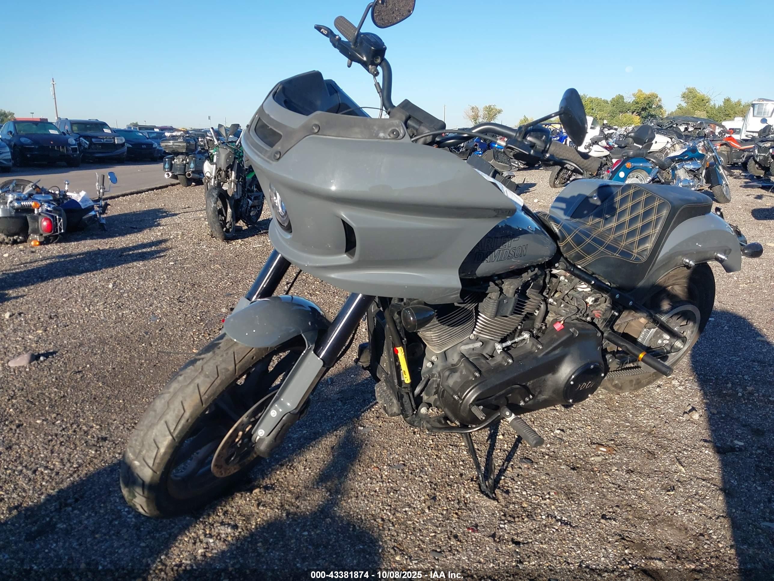 HARLEY-DAVIDSON FXLRST image 2