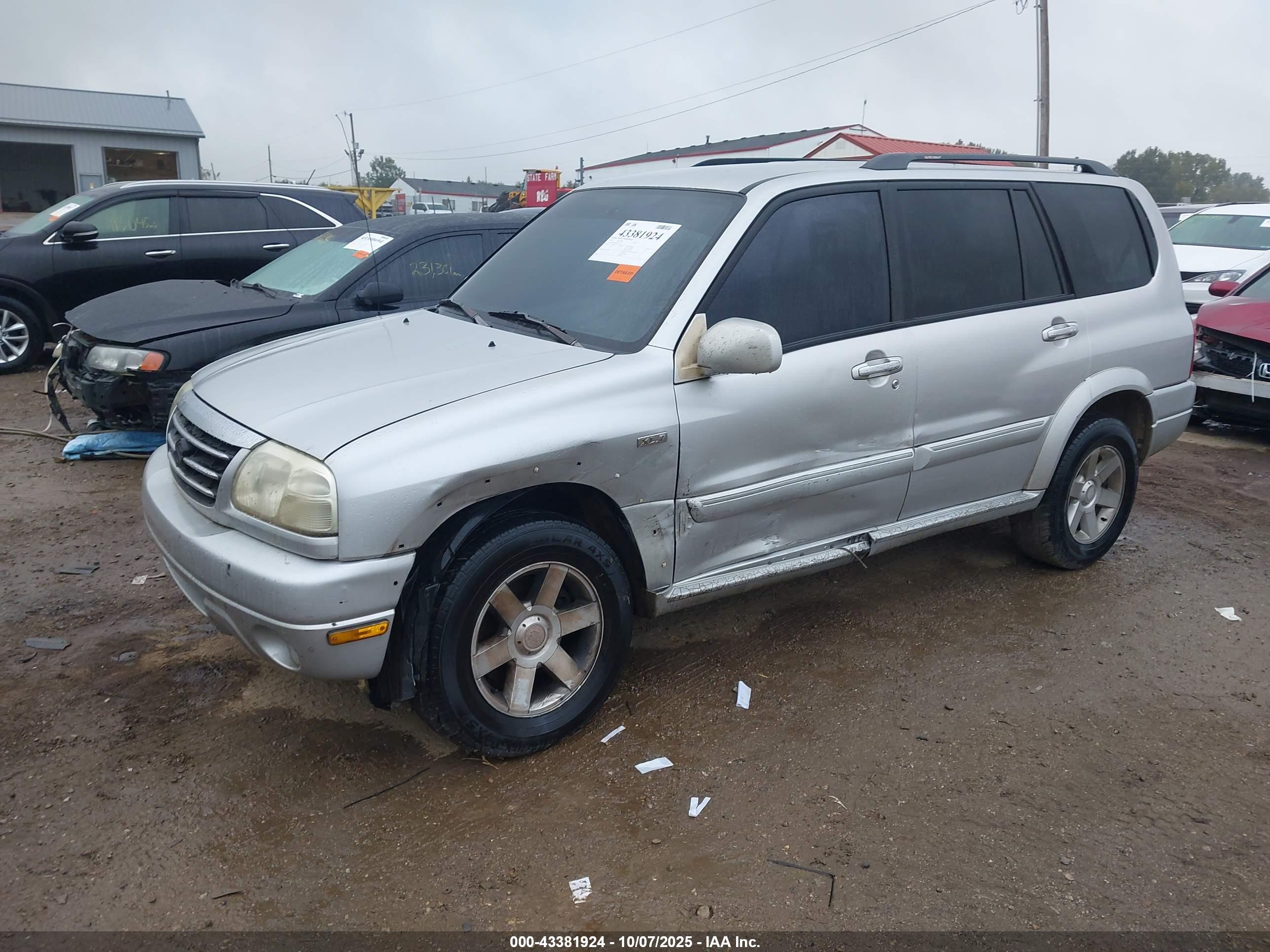 SUZUKI XL-7 image 2