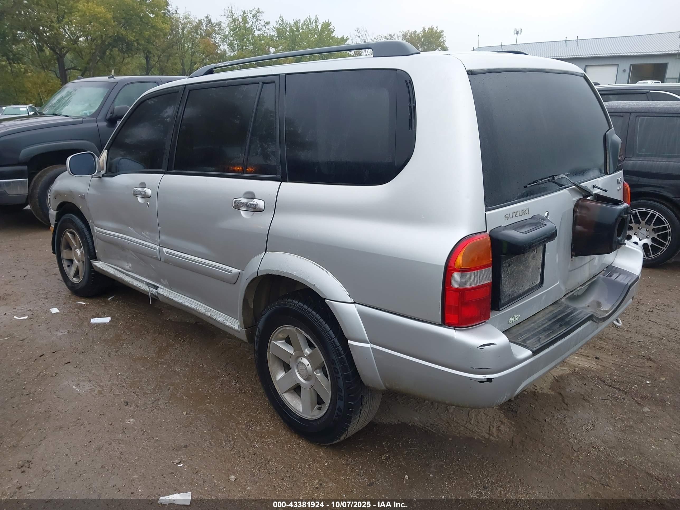 SUZUKI XL-7 image 3