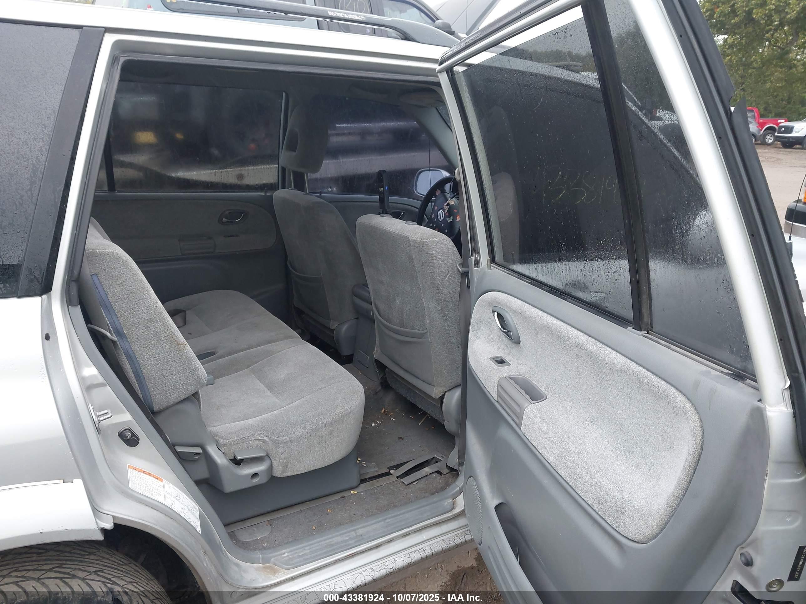 SUZUKI XL-7 image 8
