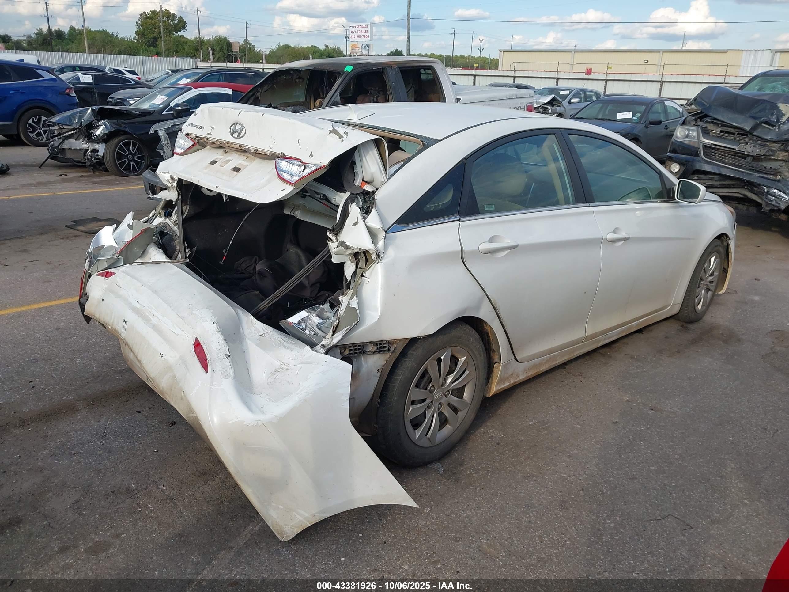 HYUNDAI SONATA image 4