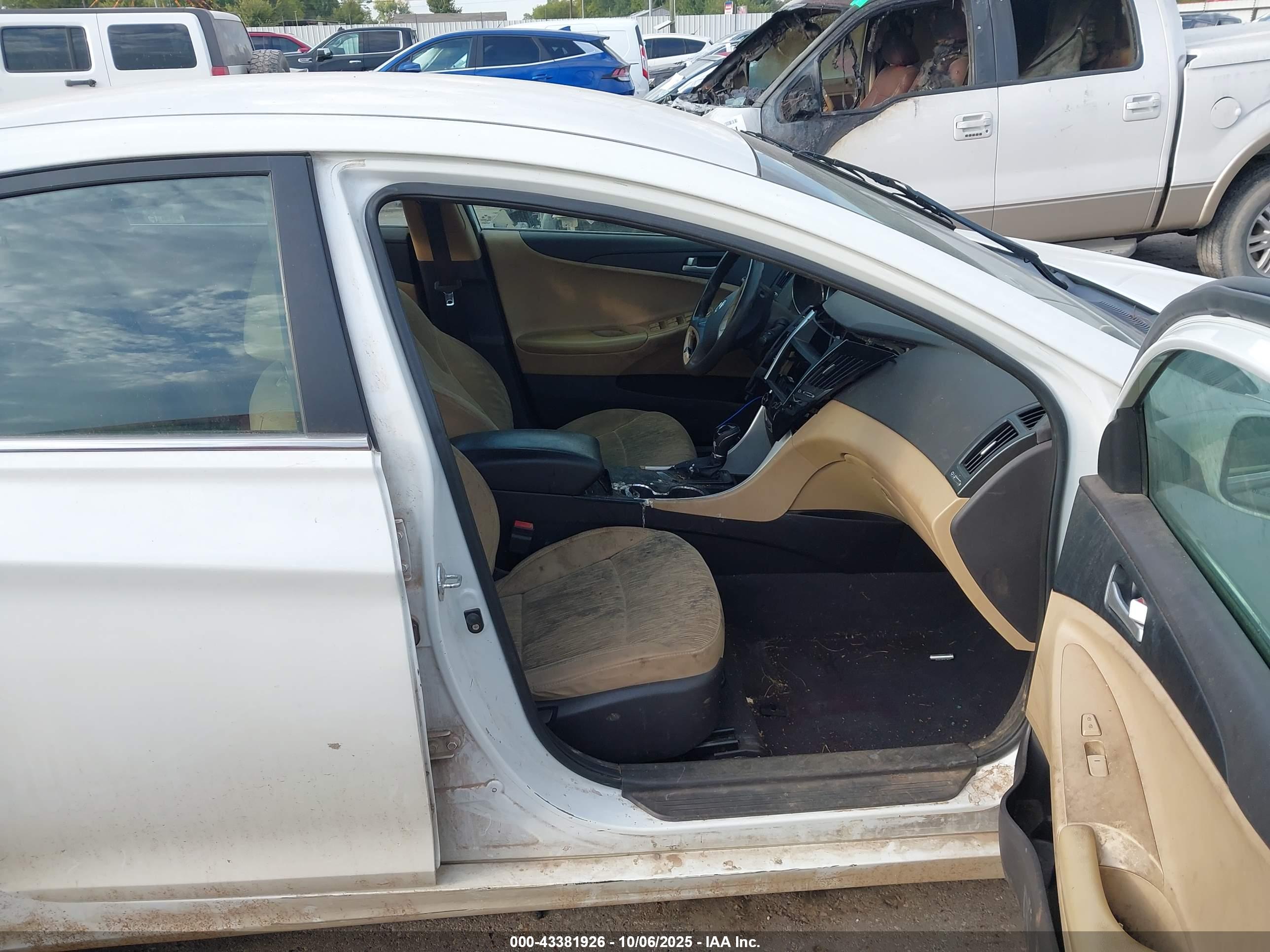 HYUNDAI SONATA image 5