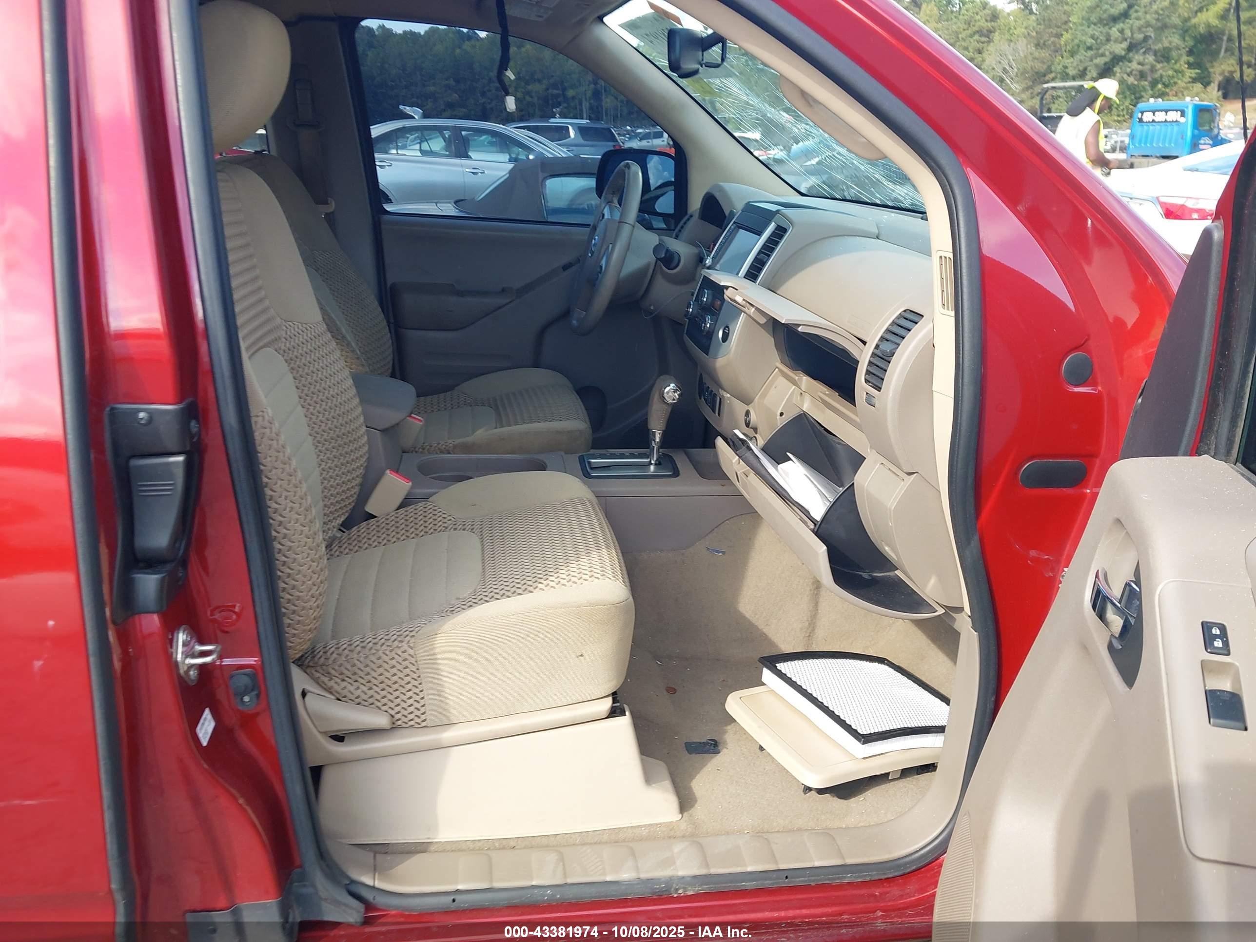 NISSAN FRONTIER image 5