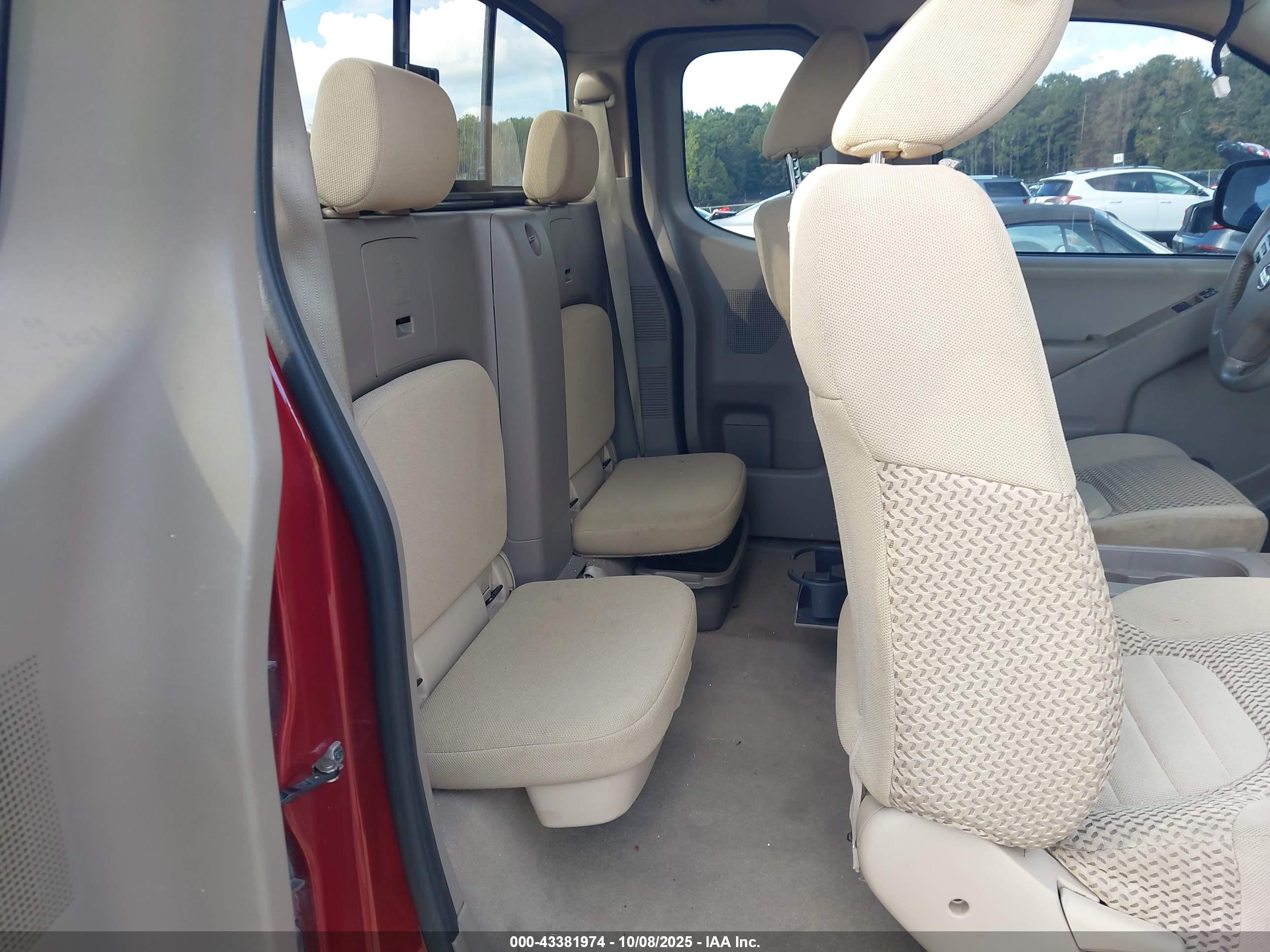 NISSAN FRONTIER image 8