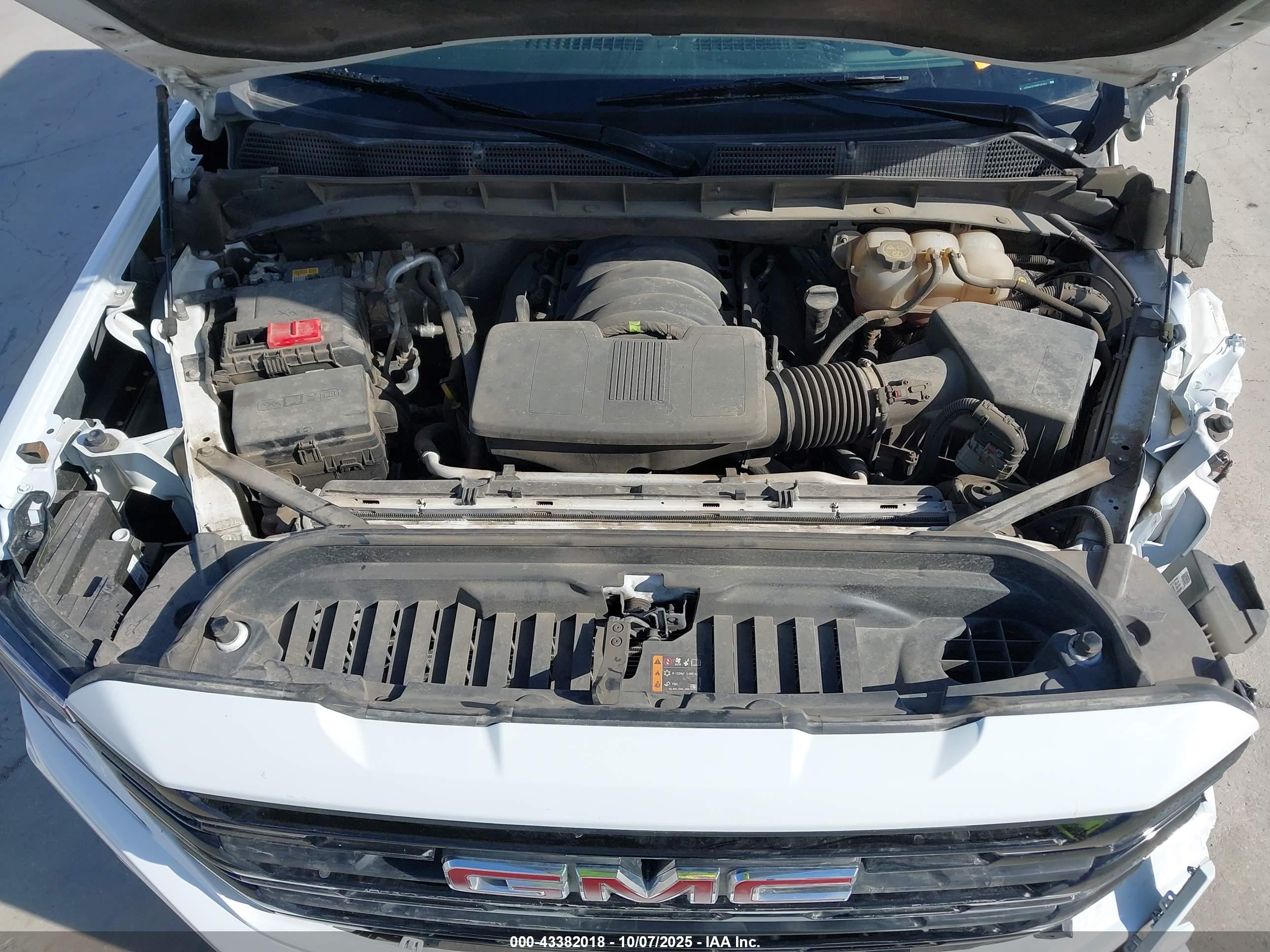 GMC SIERRA image 10