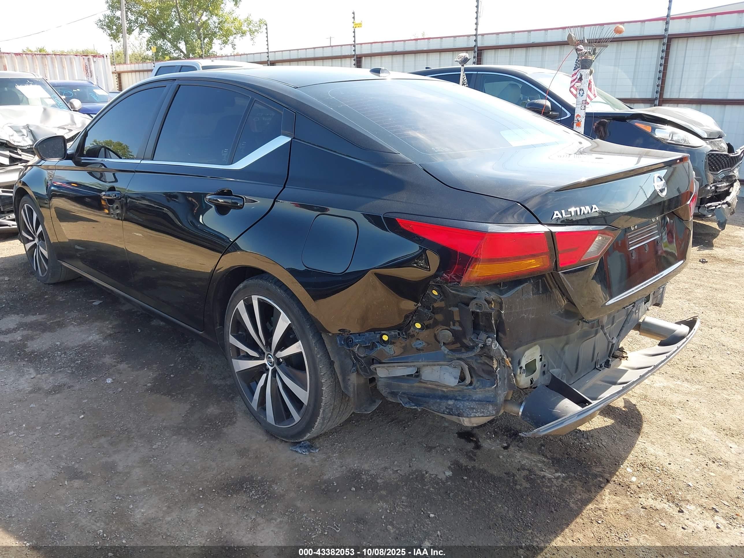NISSAN ALTIMA image 3