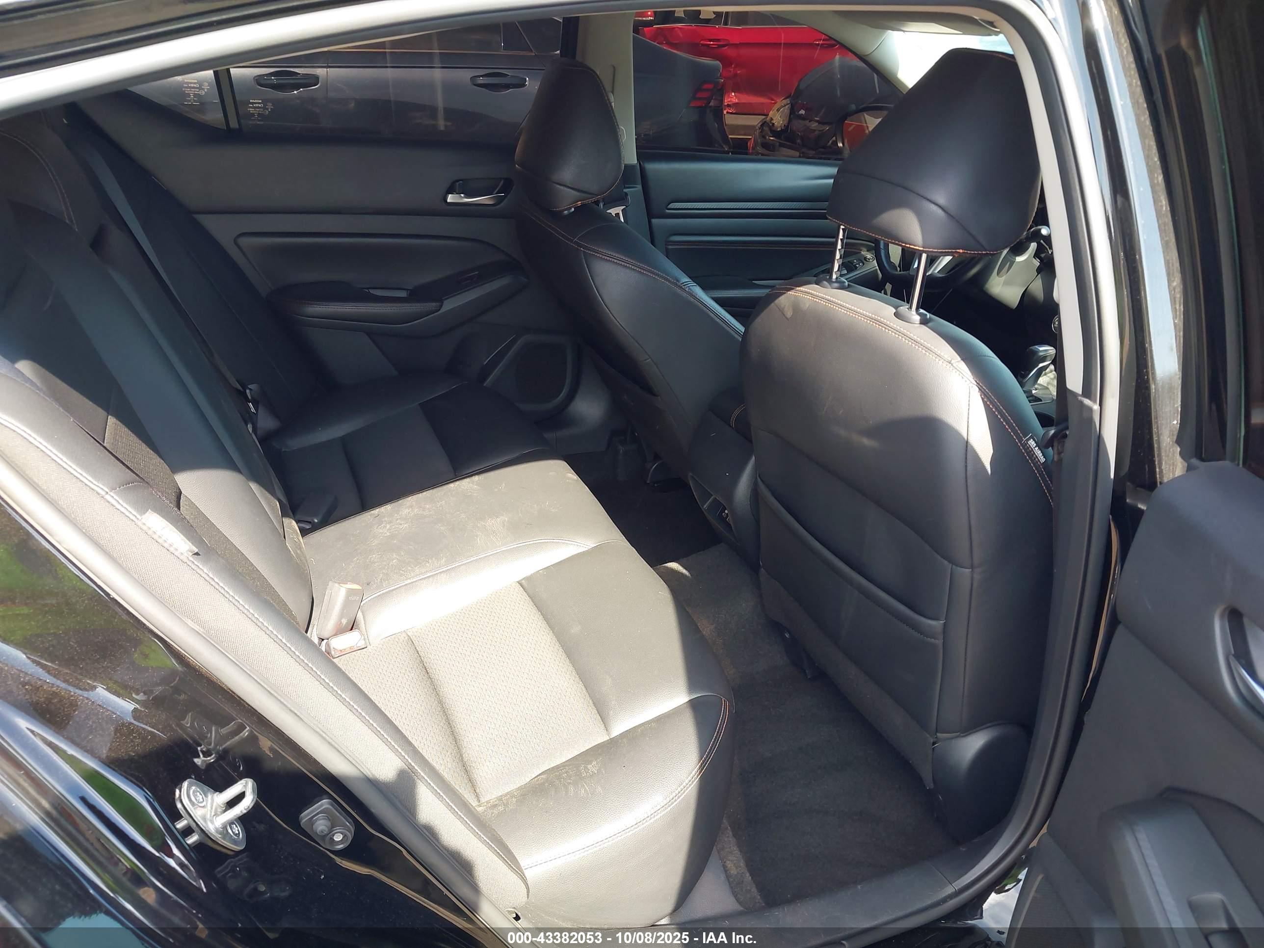 NISSAN ALTIMA image 8
