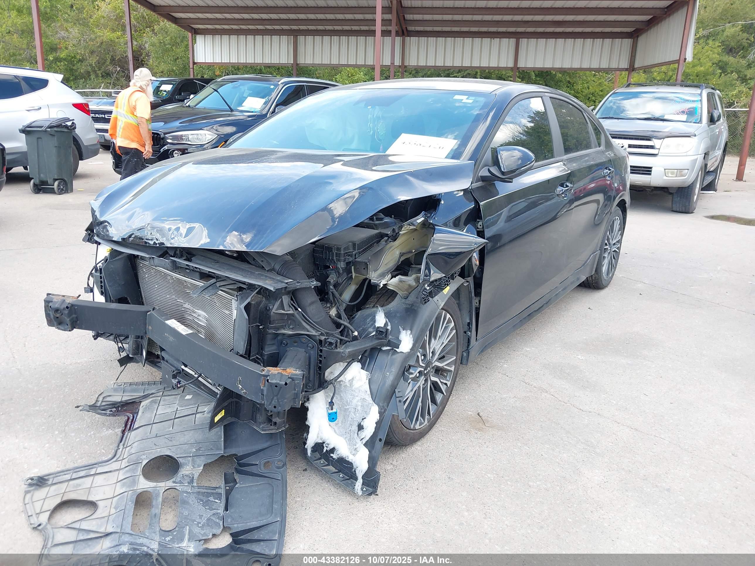 KIA FORTE image 2
