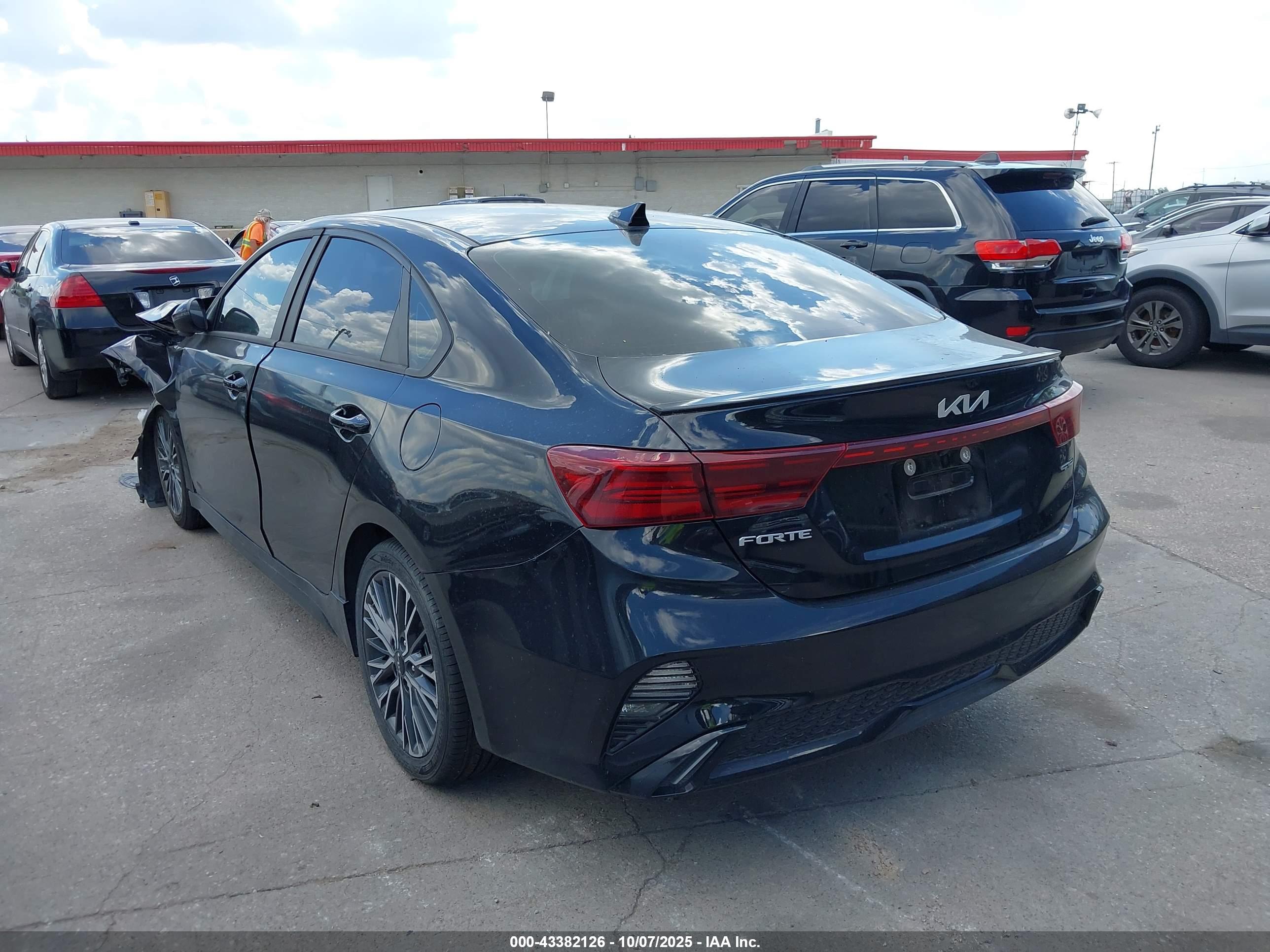 KIA FORTE image 3