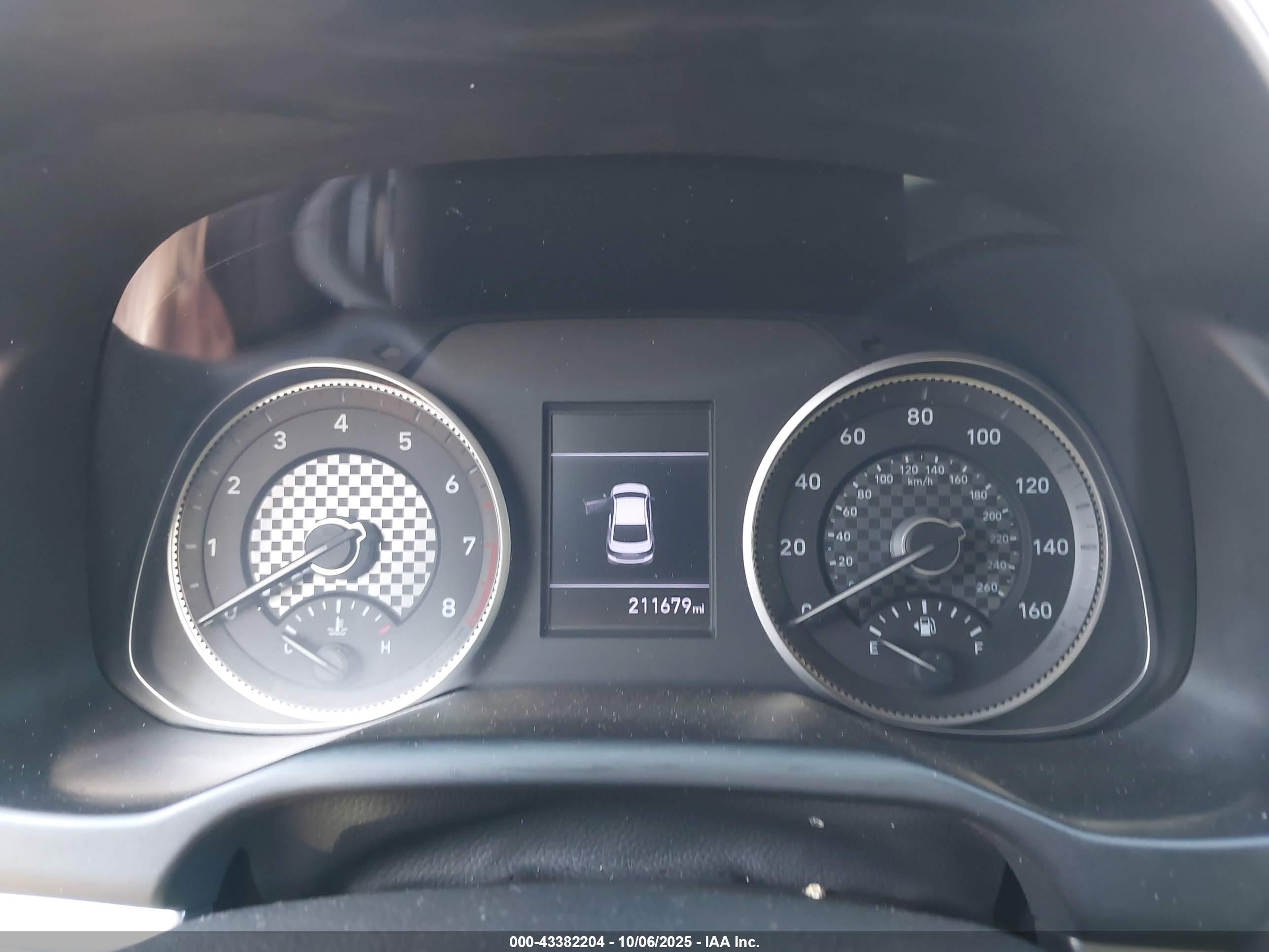 HYUNDAI ELANTRA image 7