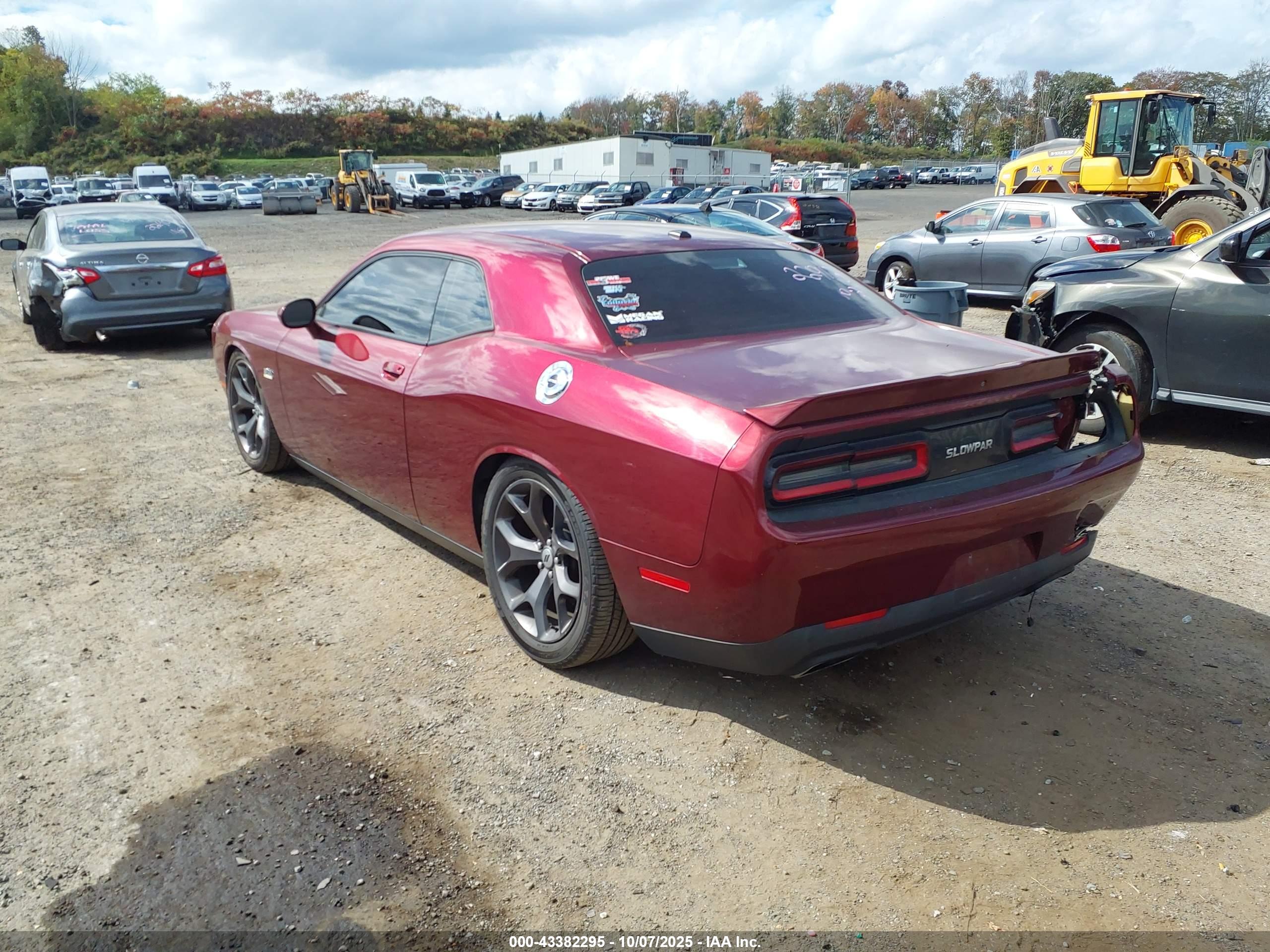 DODGE CHALLENGER image 3