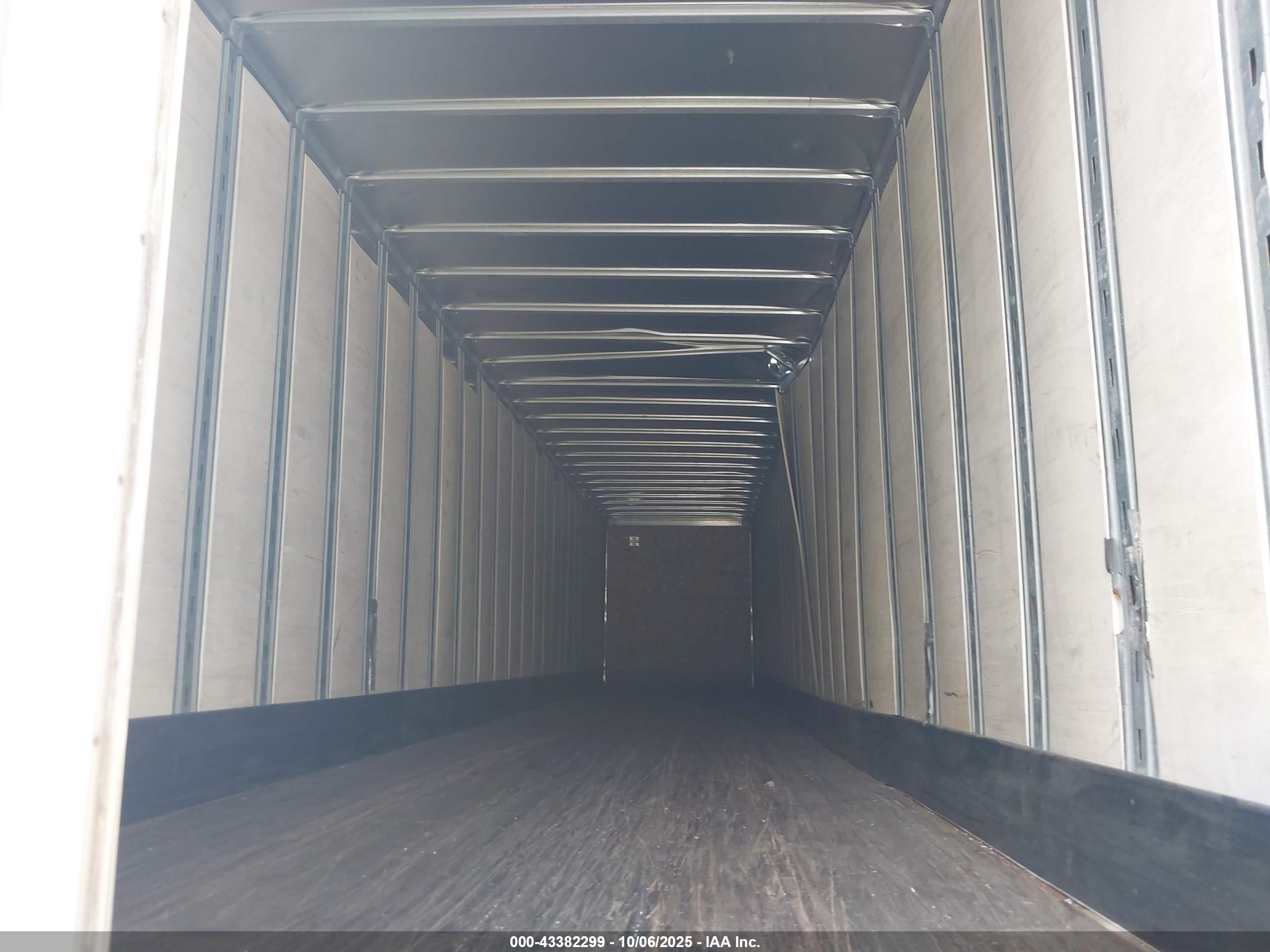 STRICK TRAILERS image 5