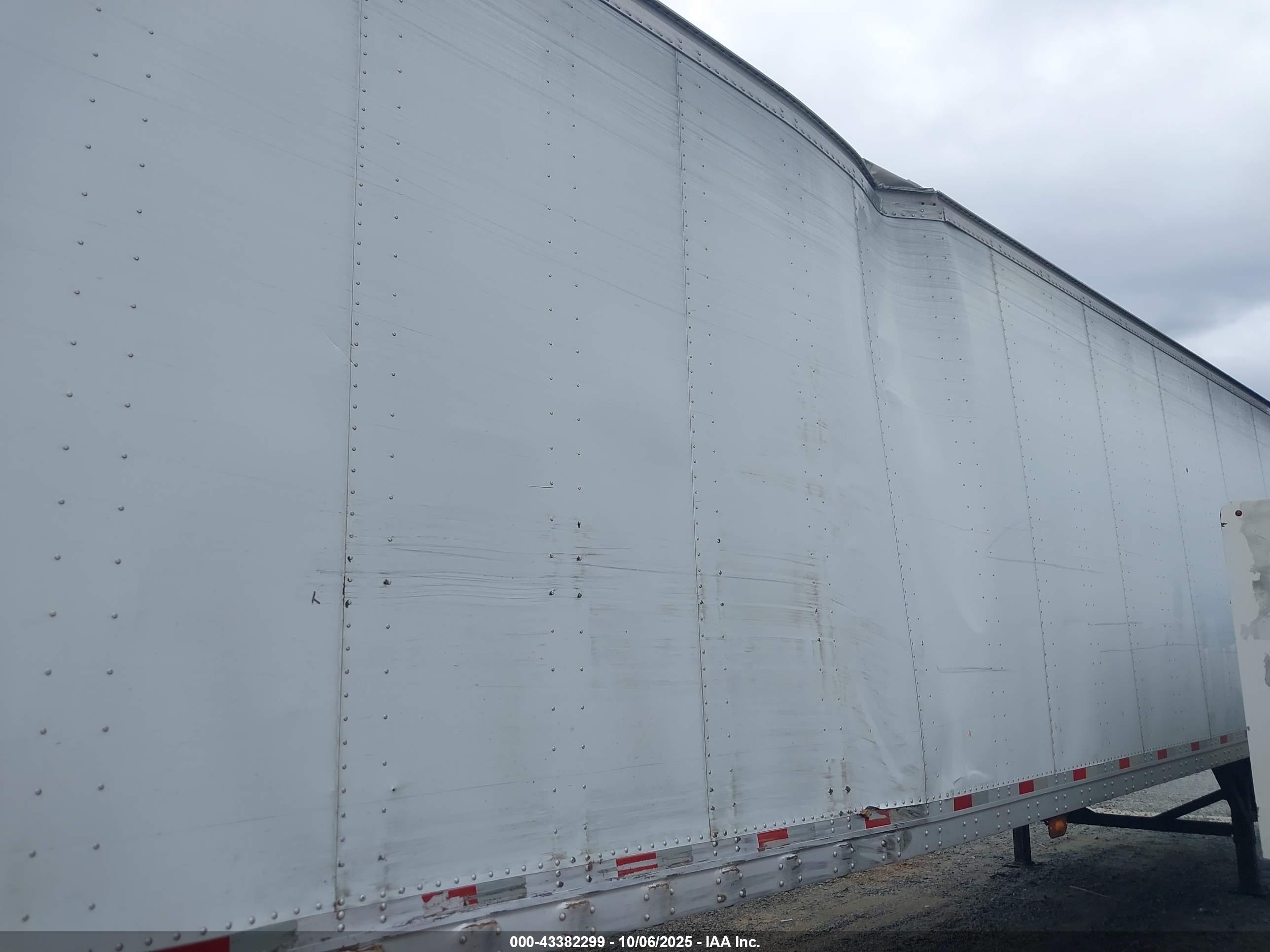 STRICK TRAILERS image 6