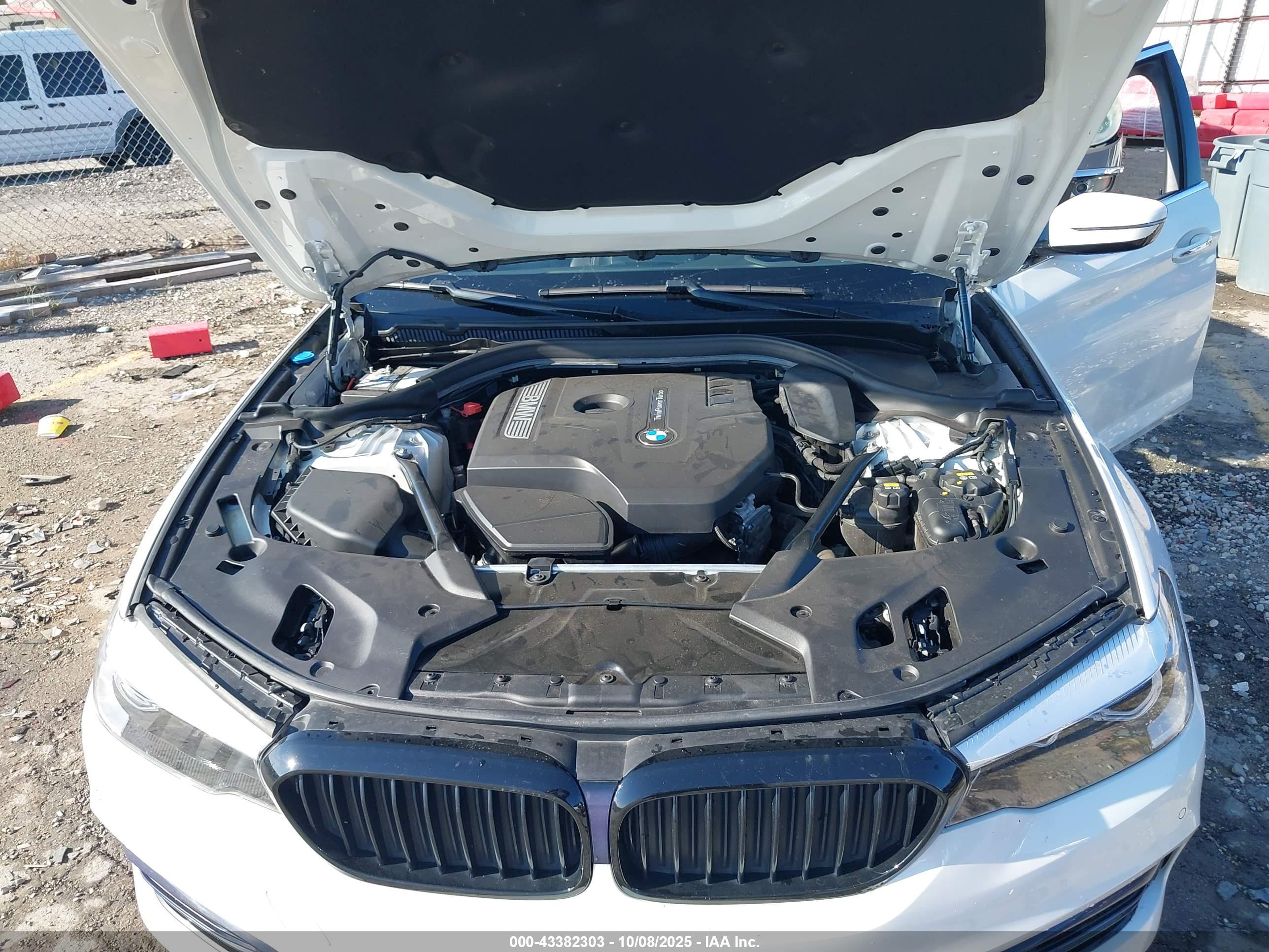 BMW 530I image 10