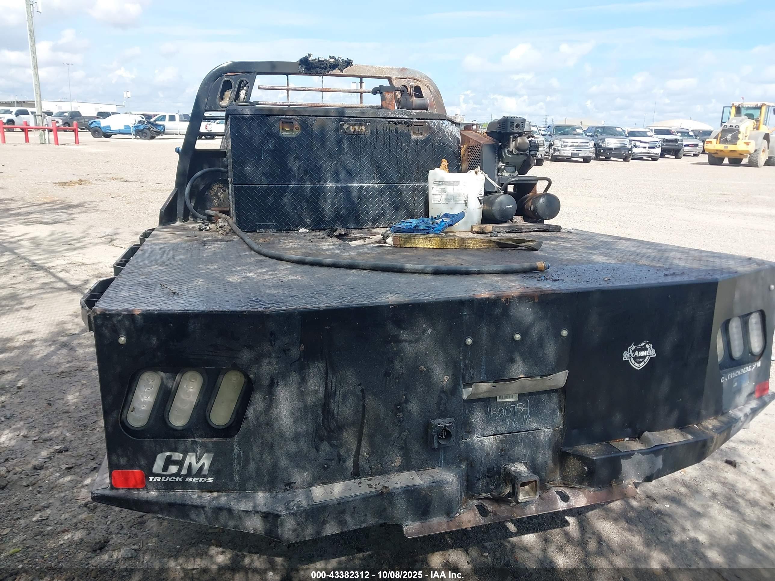 FORD F-350 image 3