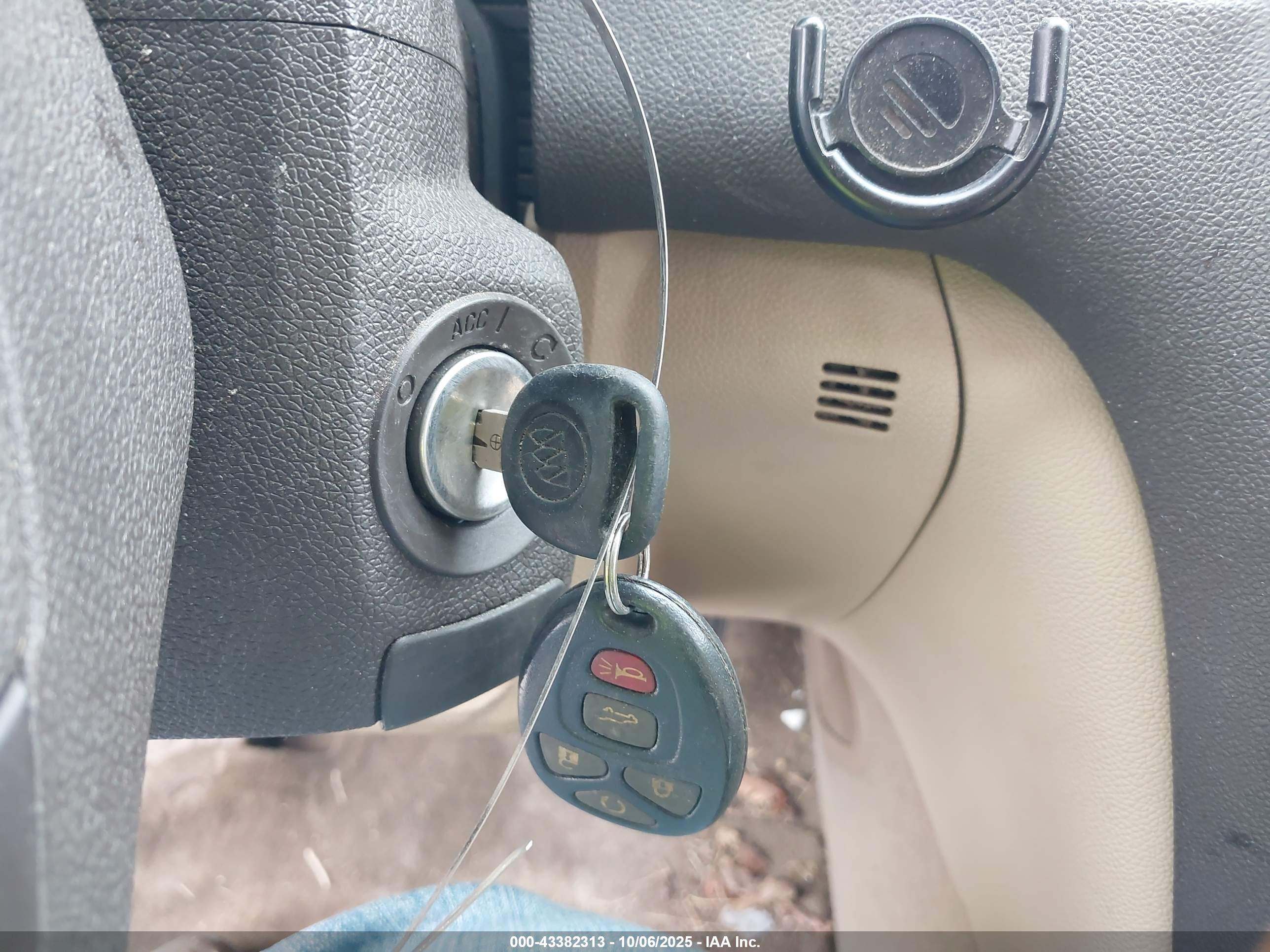 BUICK ENCLAVE image 11