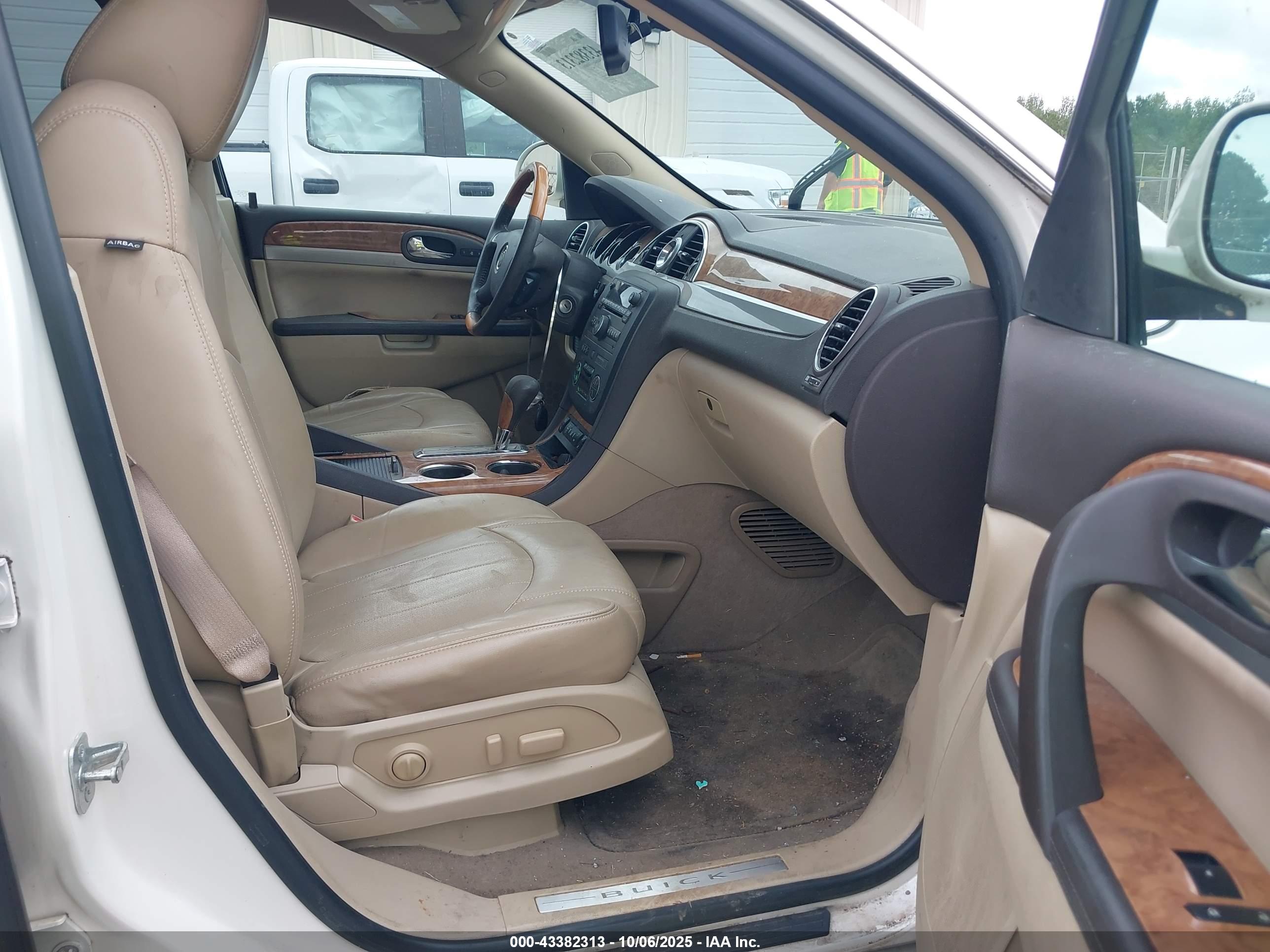 BUICK ENCLAVE image 5