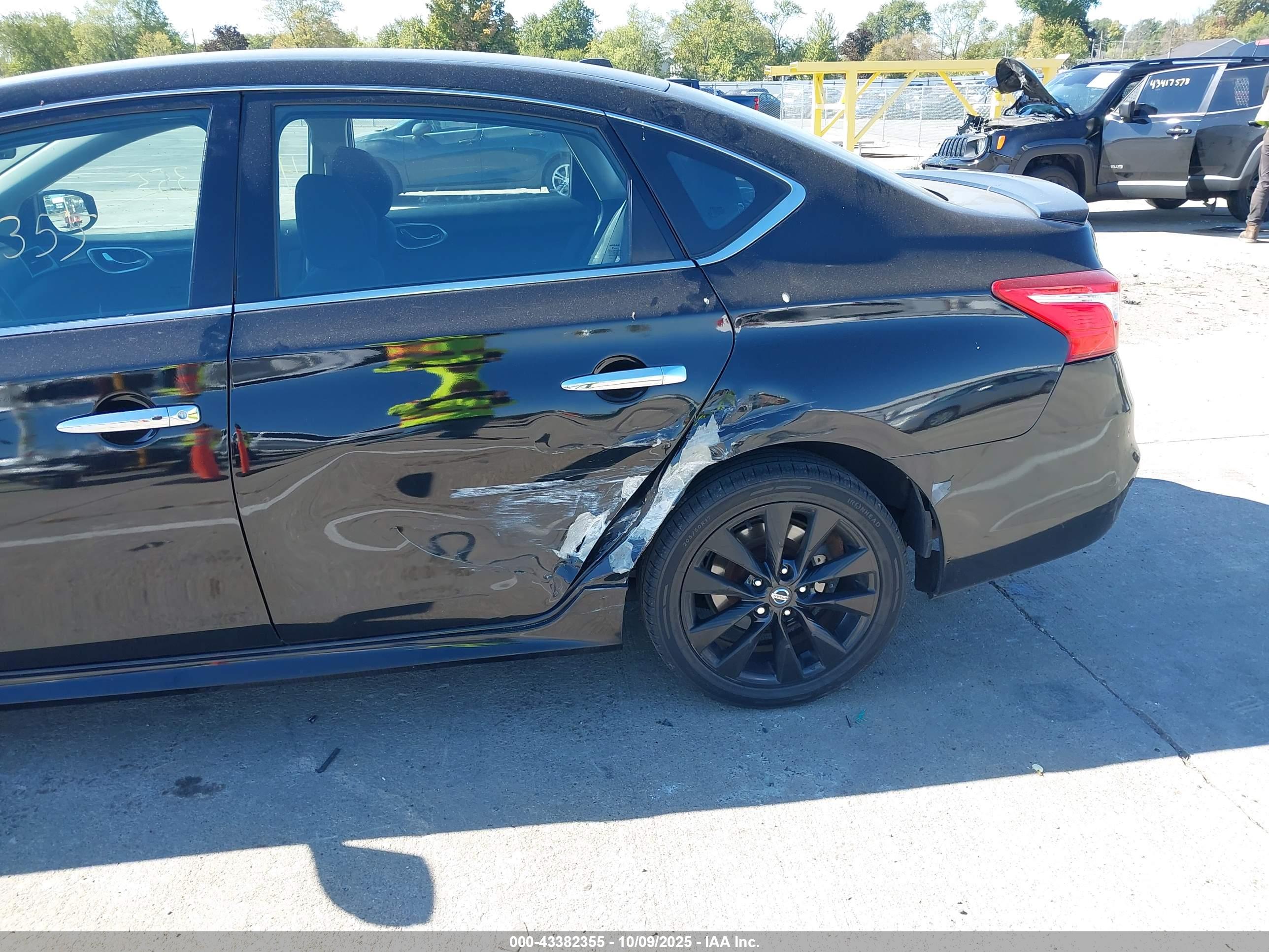 NISSAN SENTRA image 6