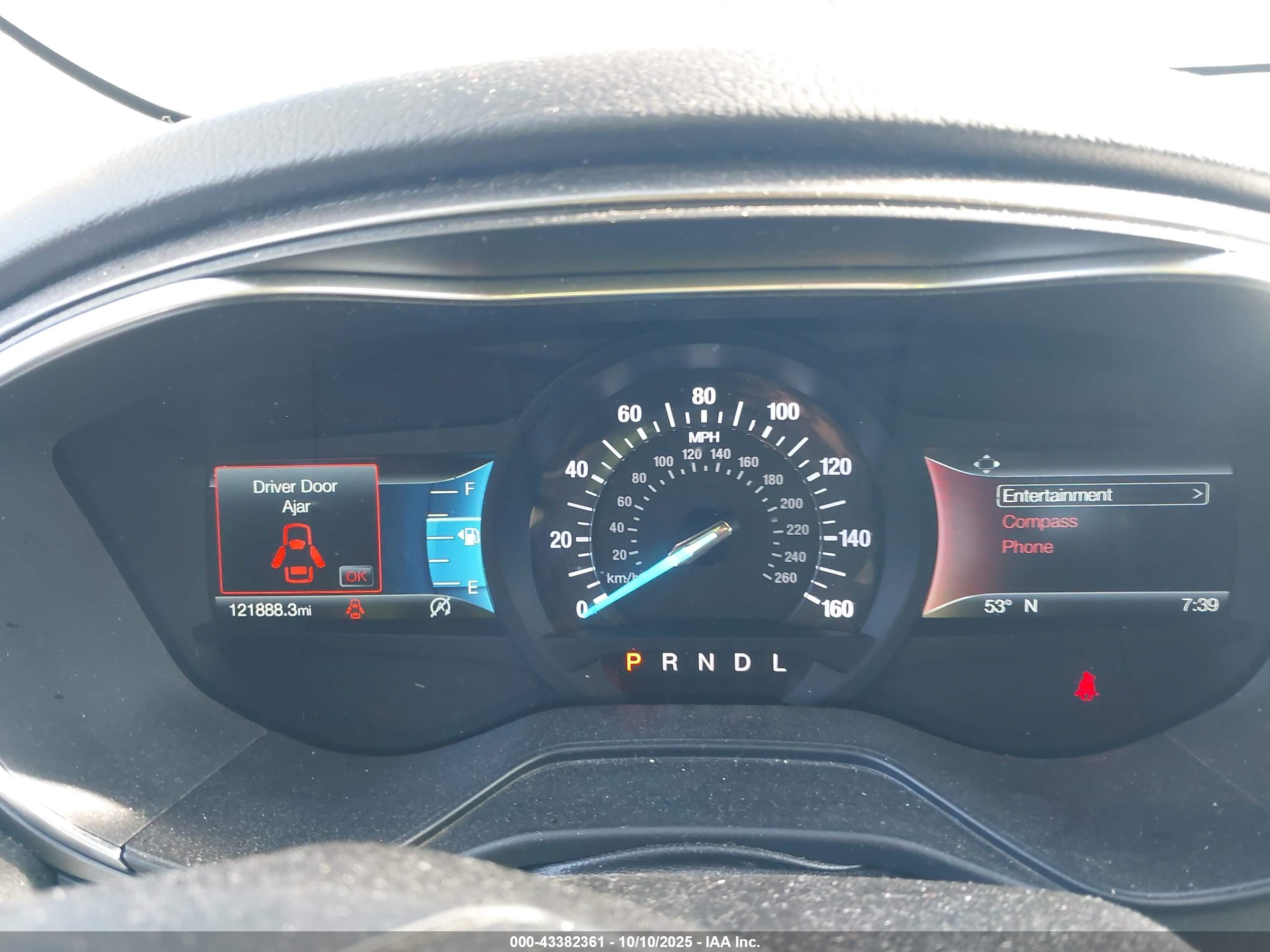 FORD FUSION image 7