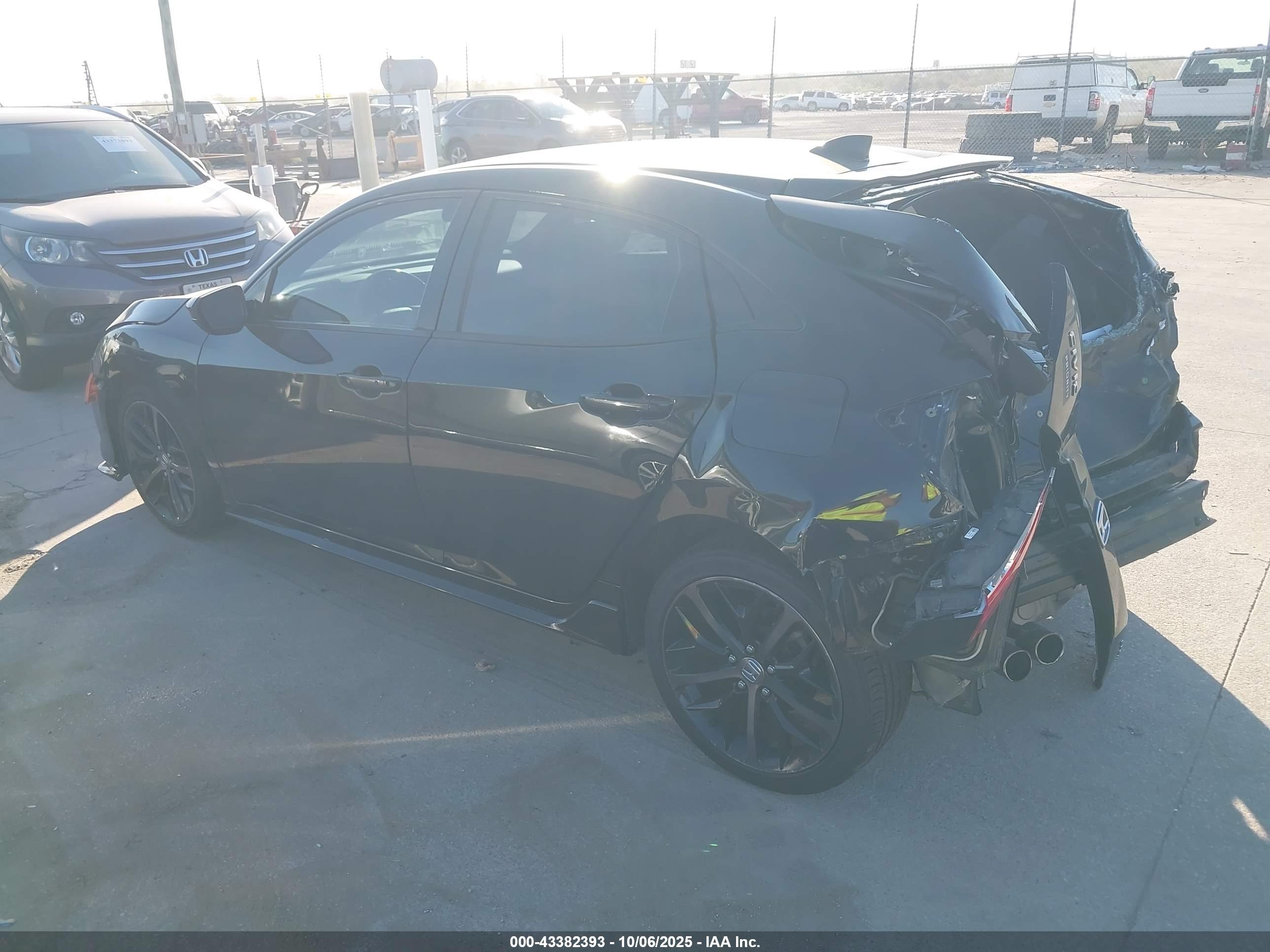 HONDA CIVIC image 3