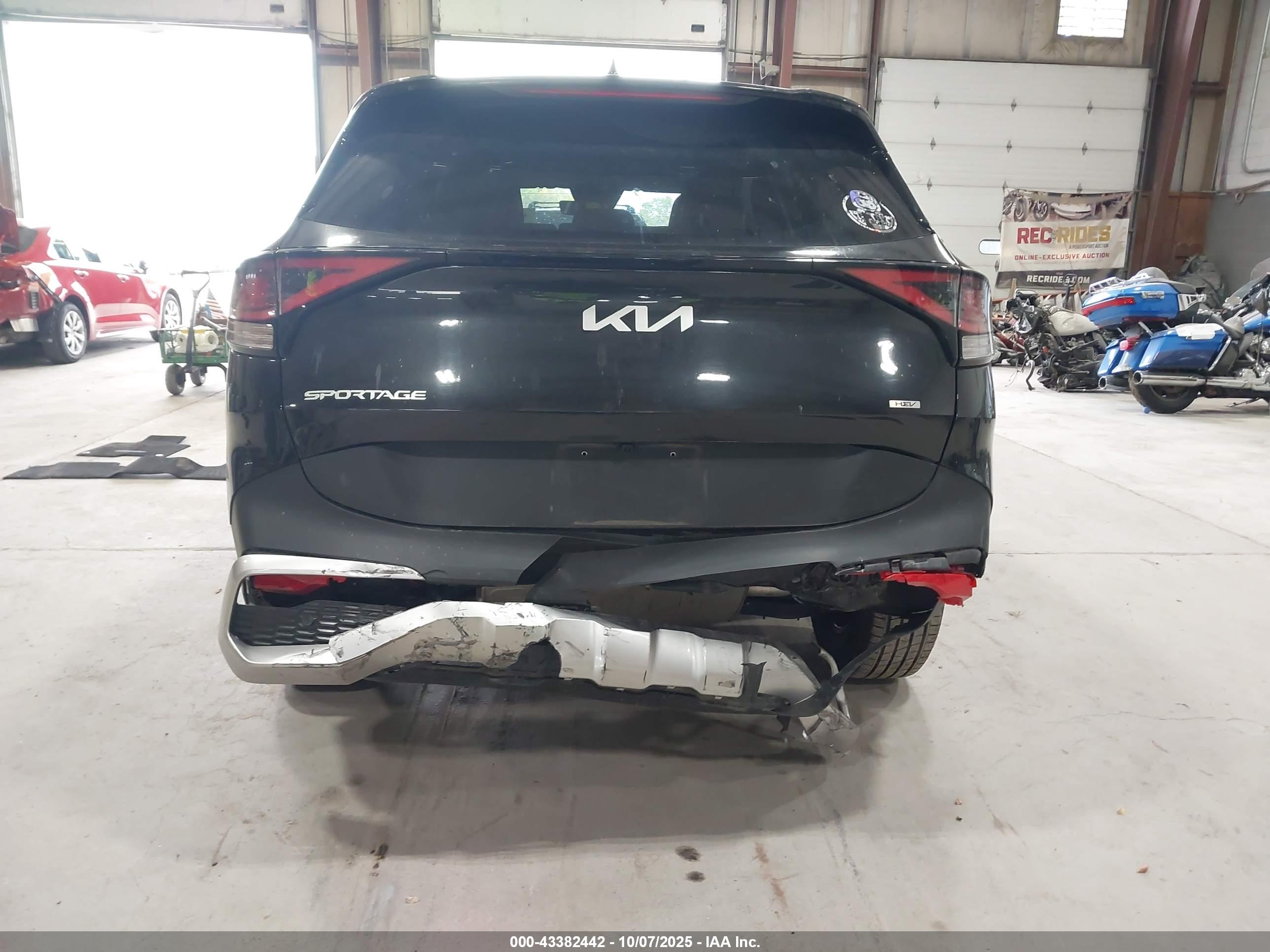 KIA SPORTAGE image 6