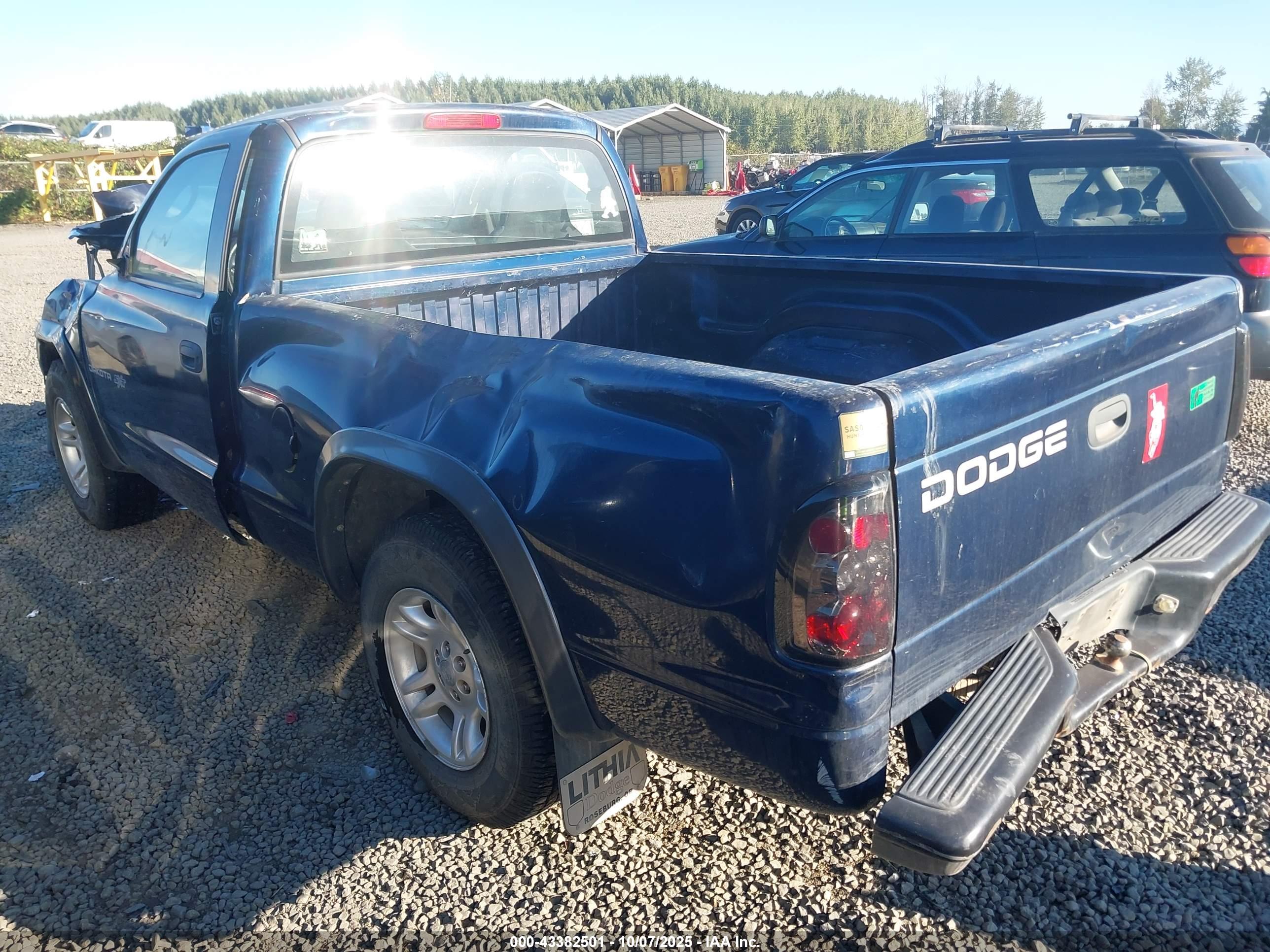 DODGE DAKOTA image 3