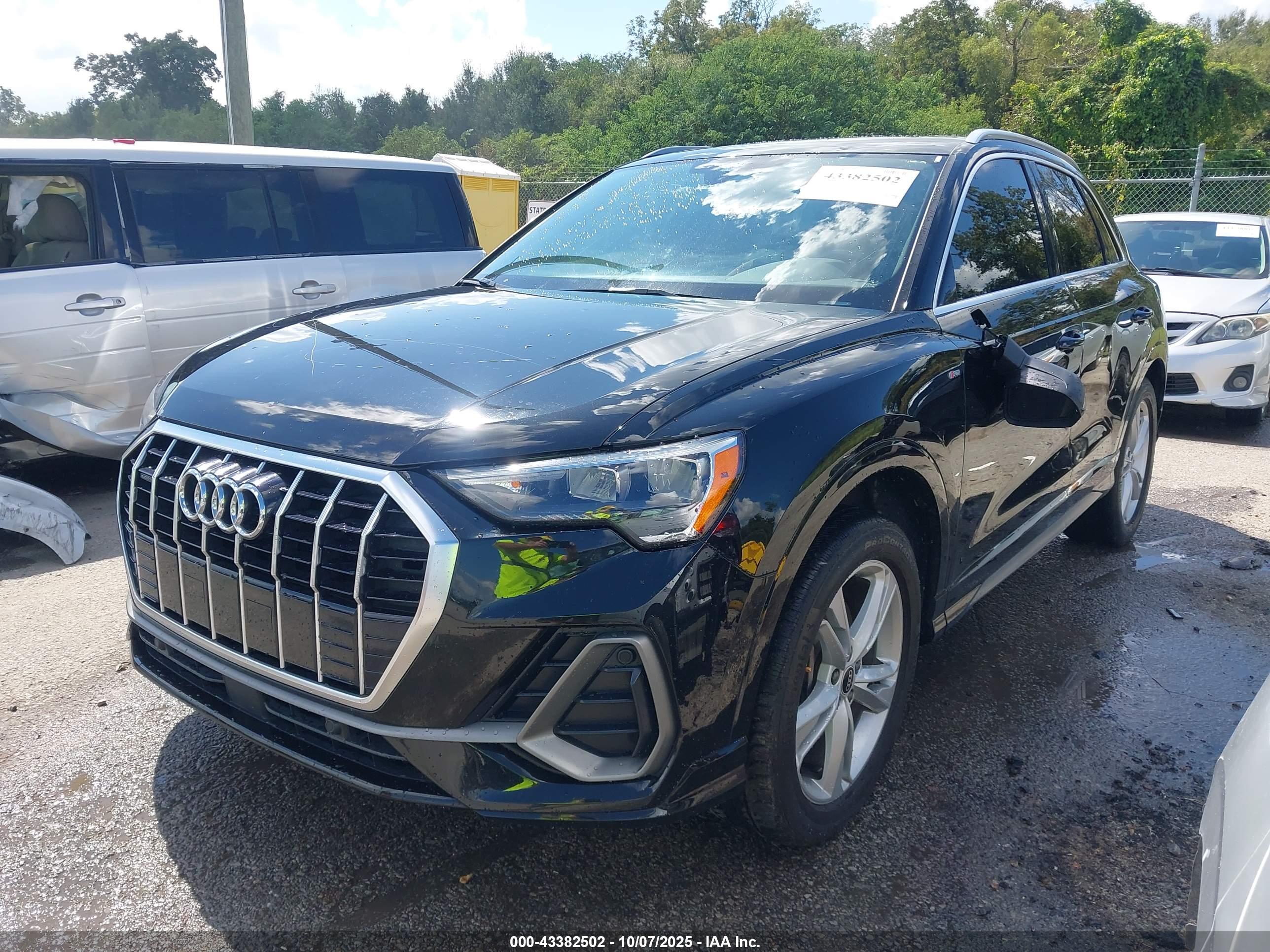 AUDI Q3 image 2