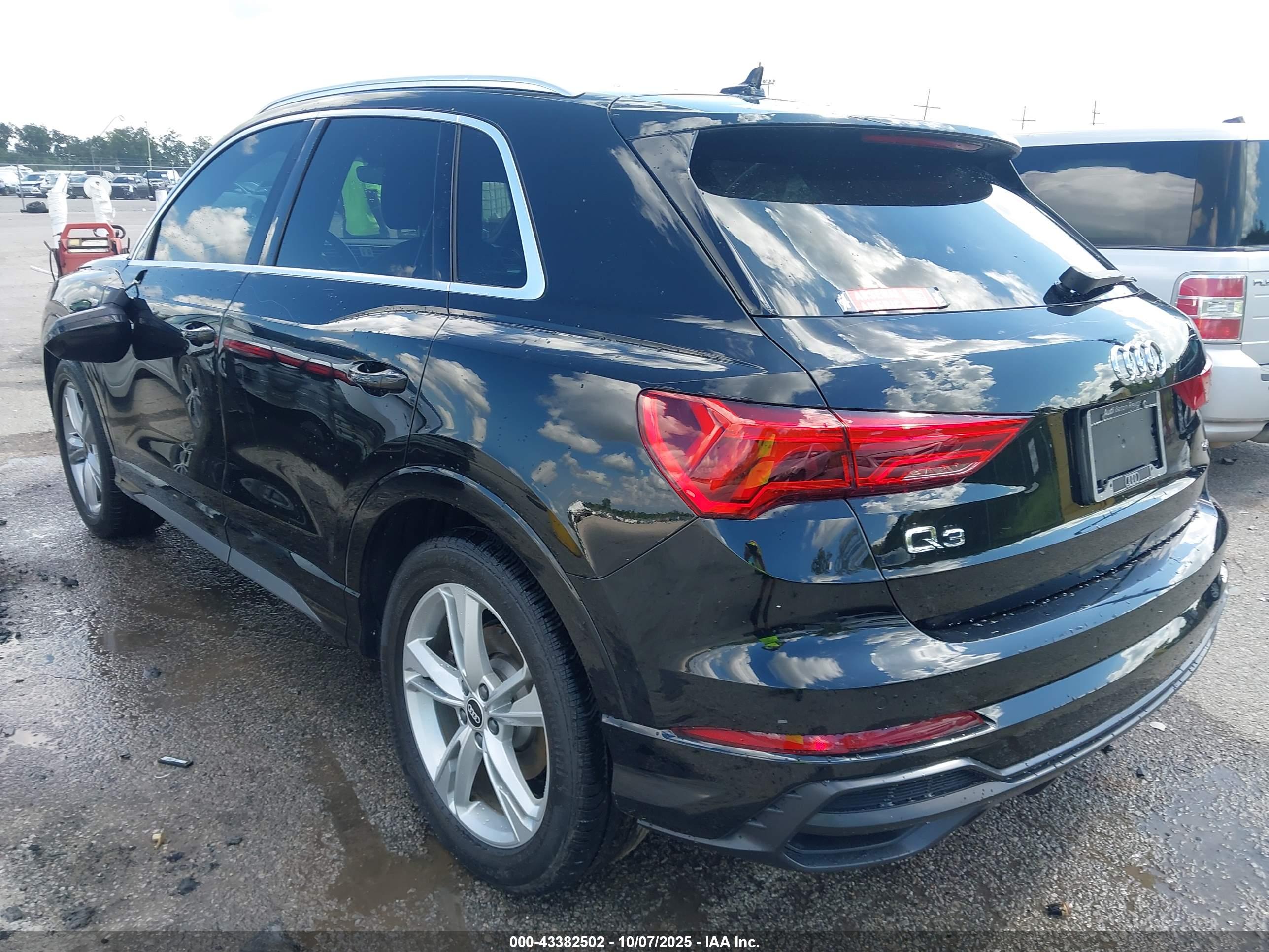 AUDI Q3 image 3
