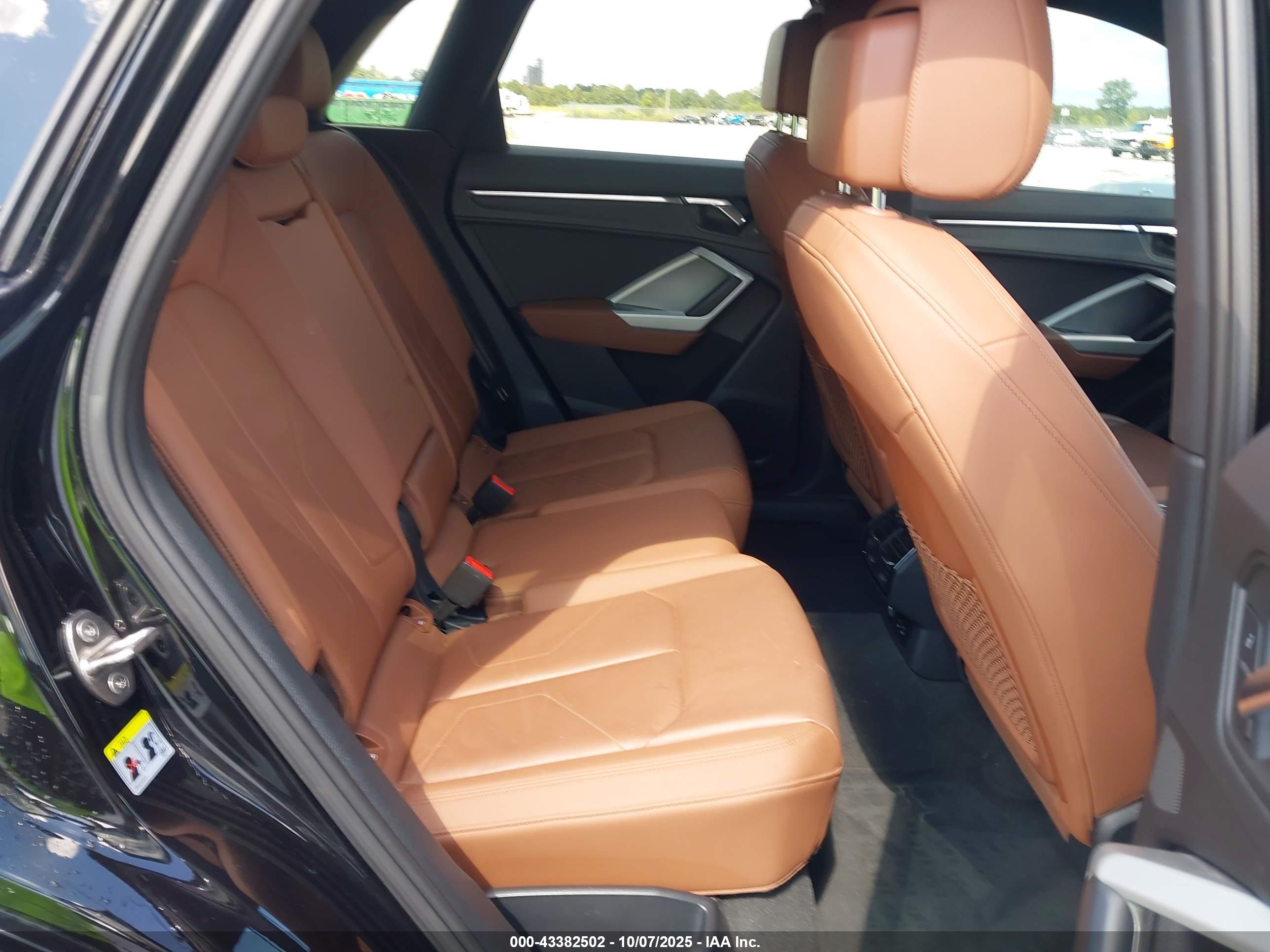 AUDI Q3 image 8