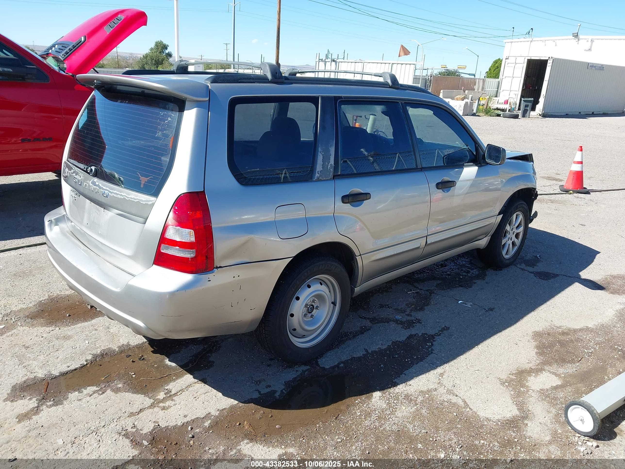 SUBARU FORESTER image 4