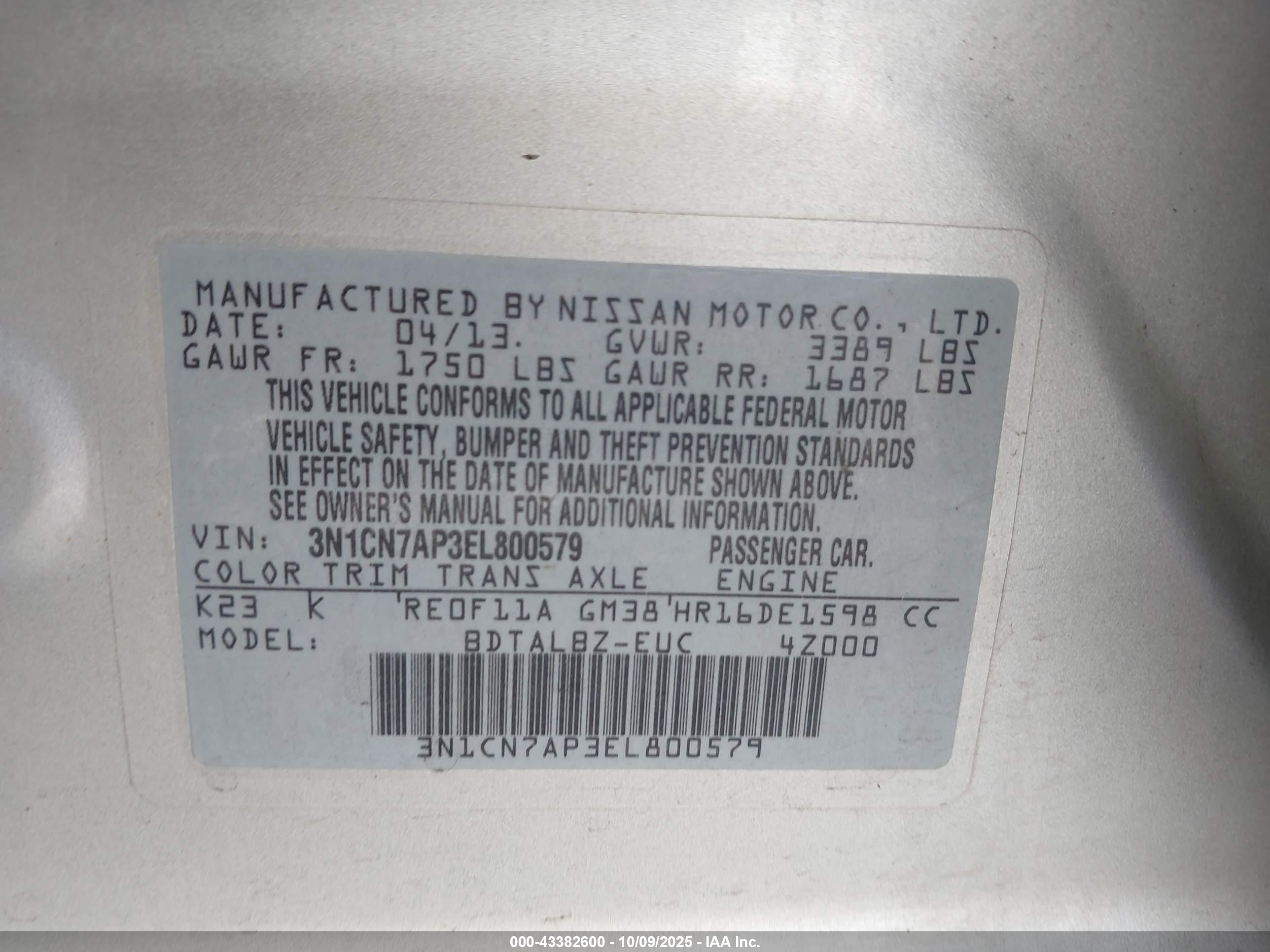 NISSAN VERSA image 9