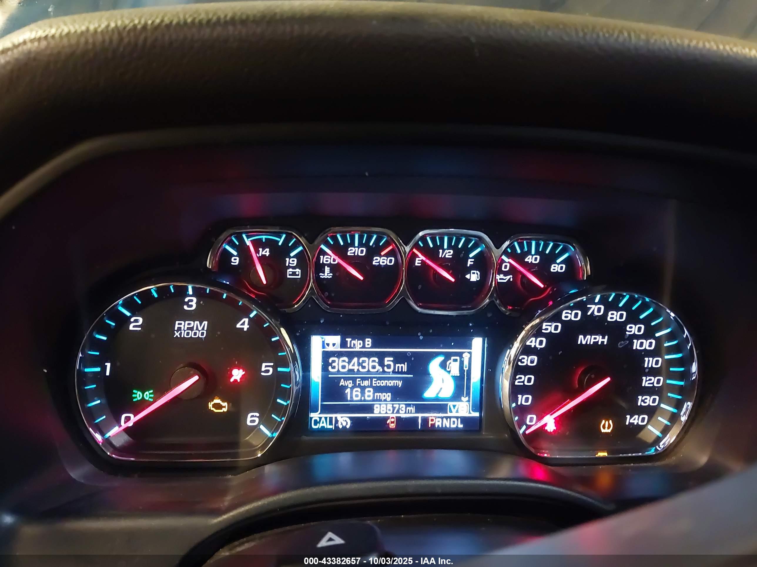 CHEVROLET SILVERADO image 7