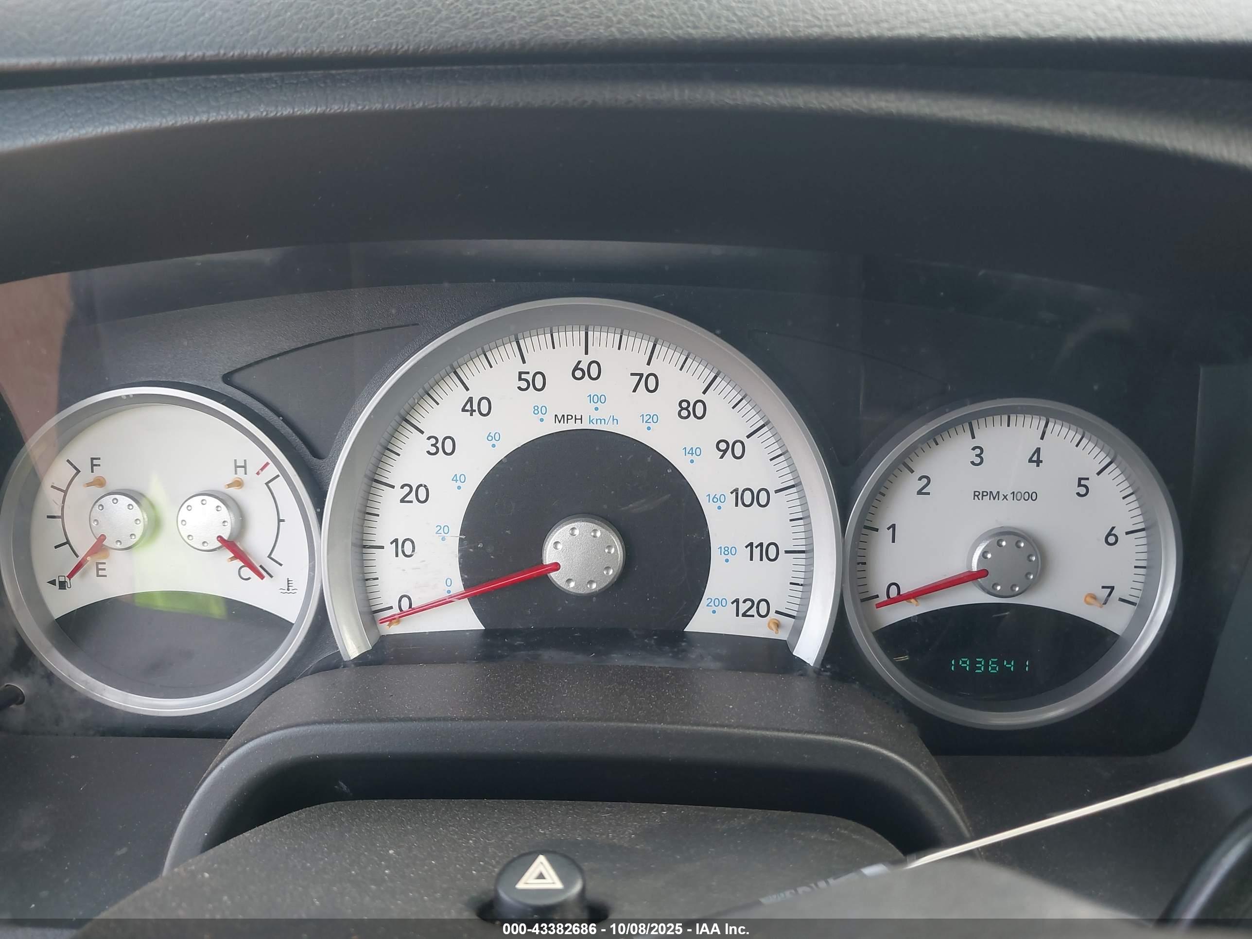 DODGE DAKOTA image 7
