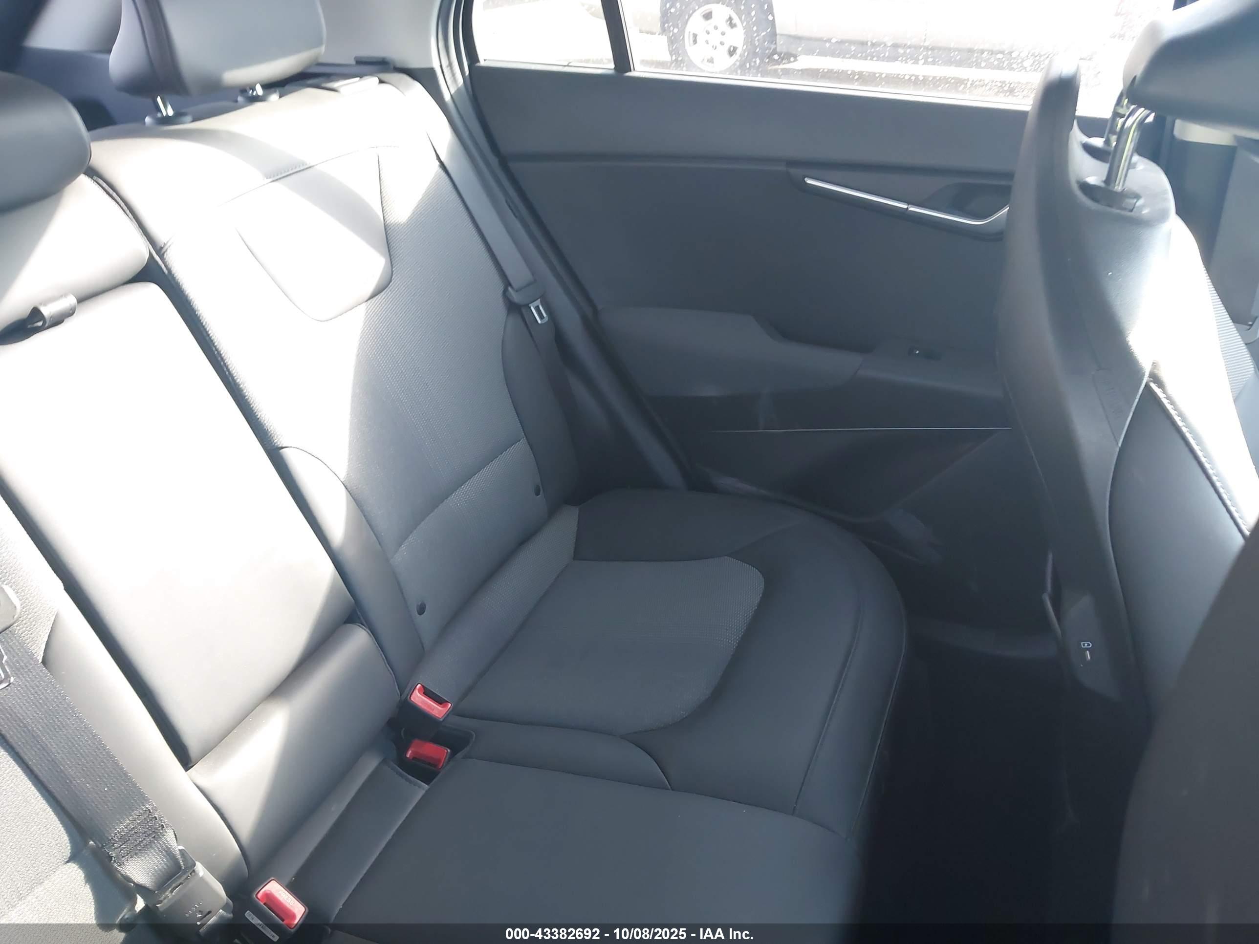 KIA NIRO image 8