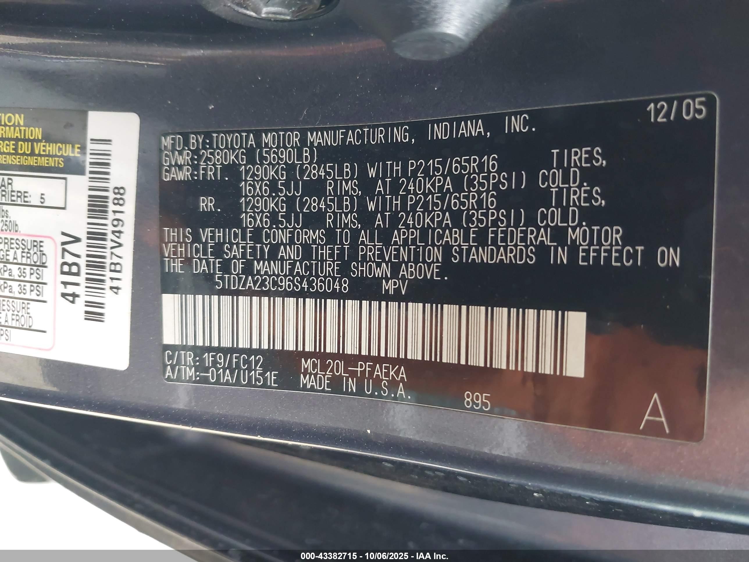 TOYOTA SIENNA image 9
