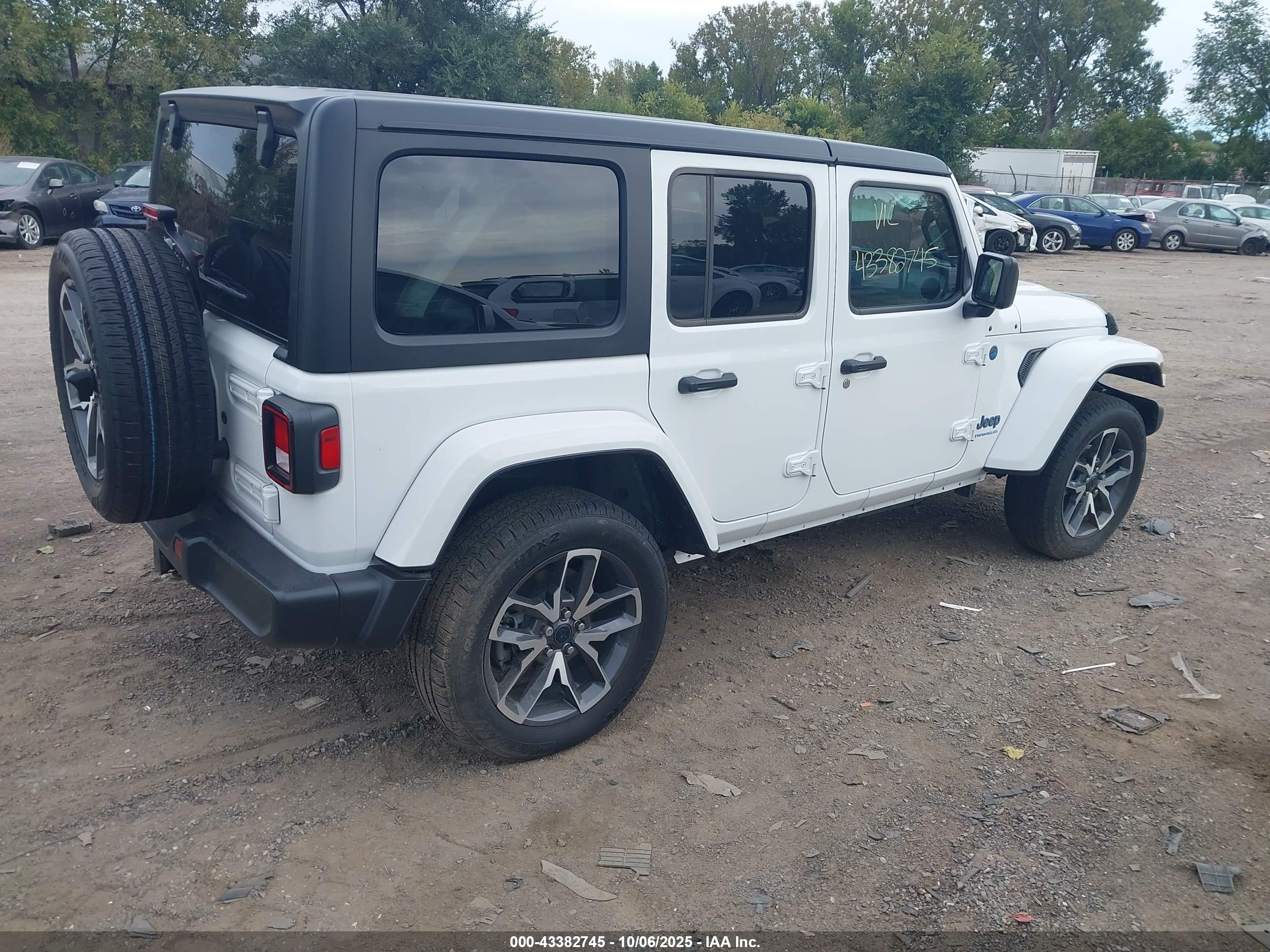 JEEP WRANGLER image 4