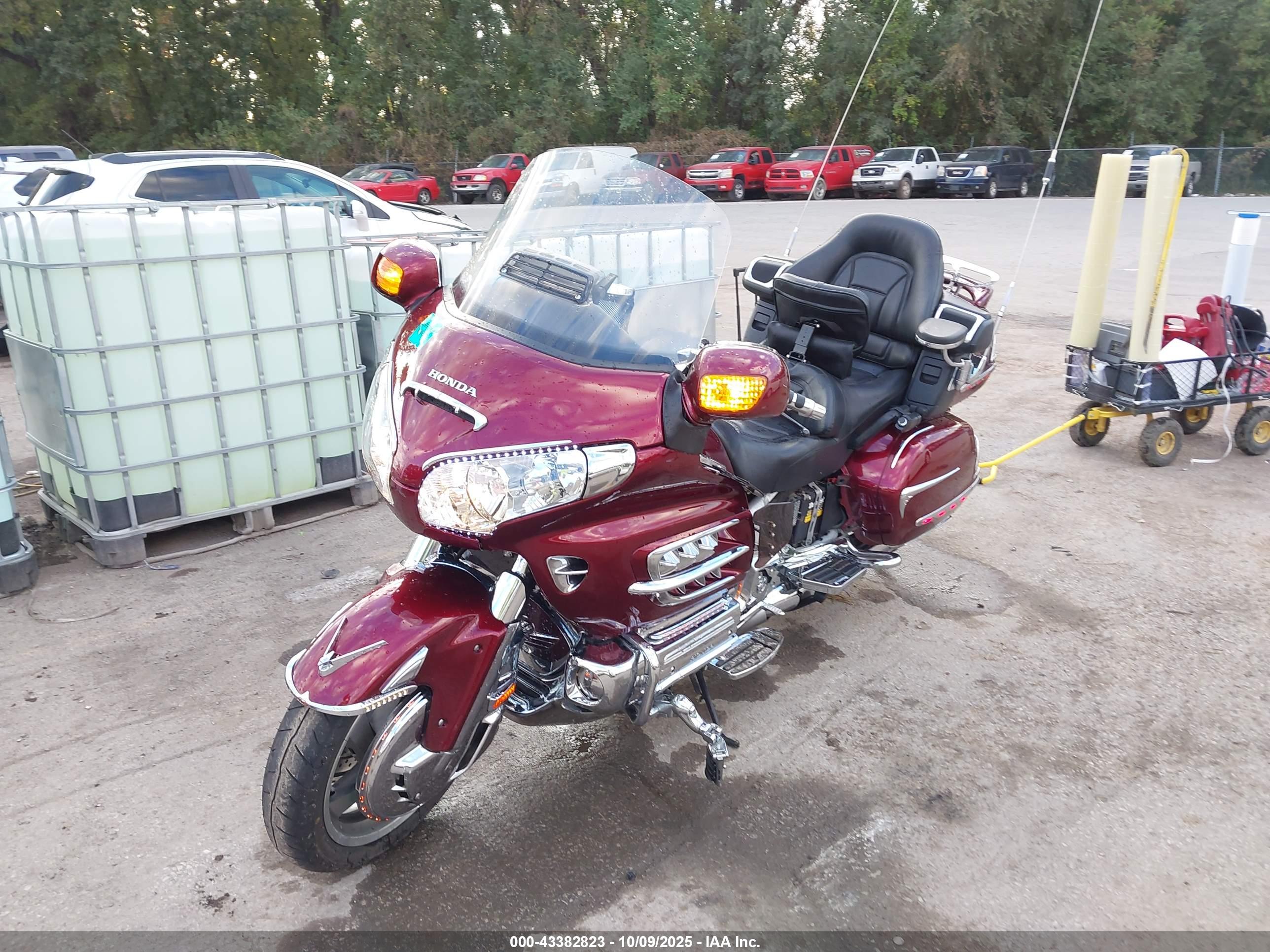 HONDA GL1800 image 2